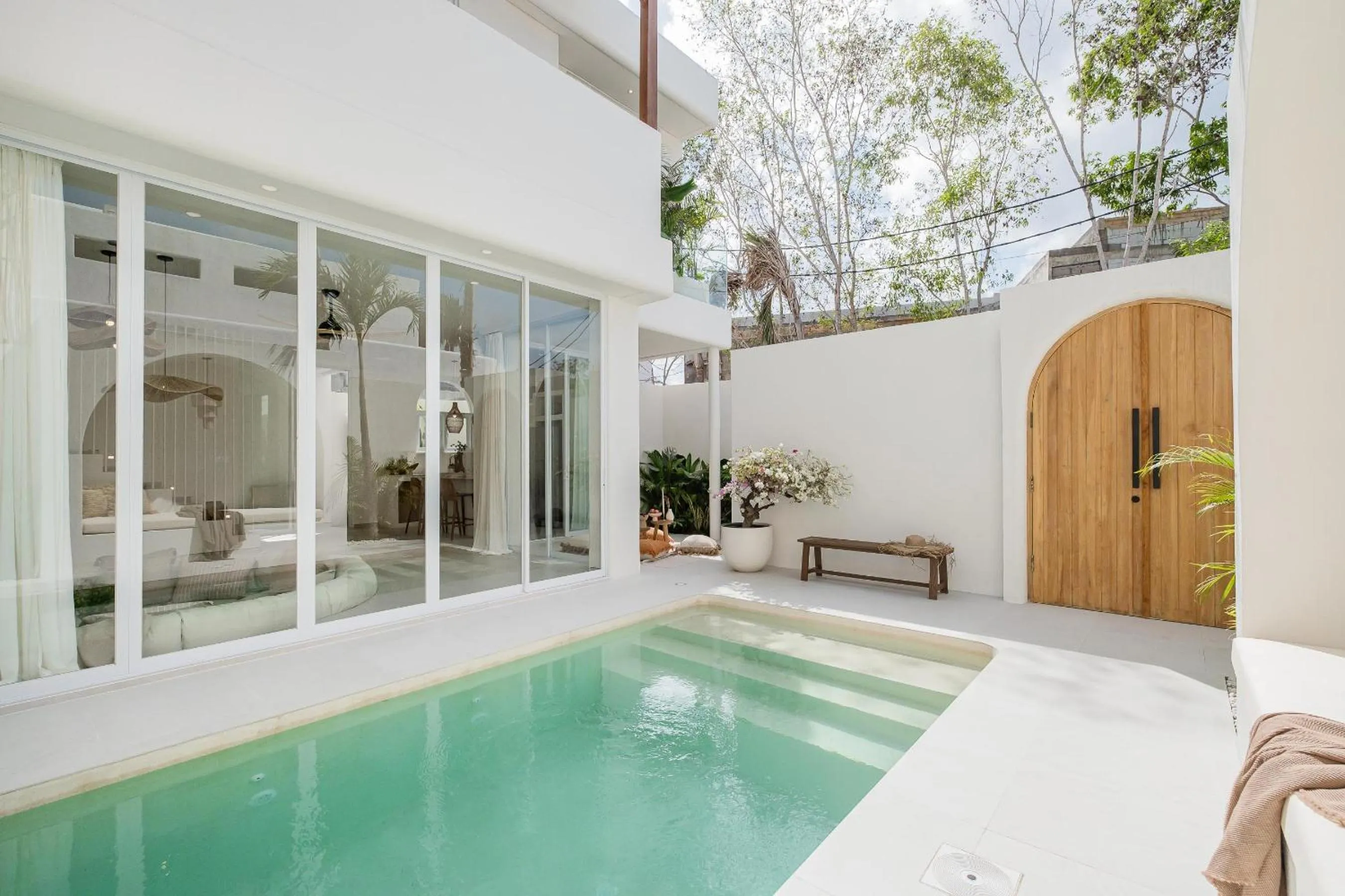 Pool view in Mazari Villas