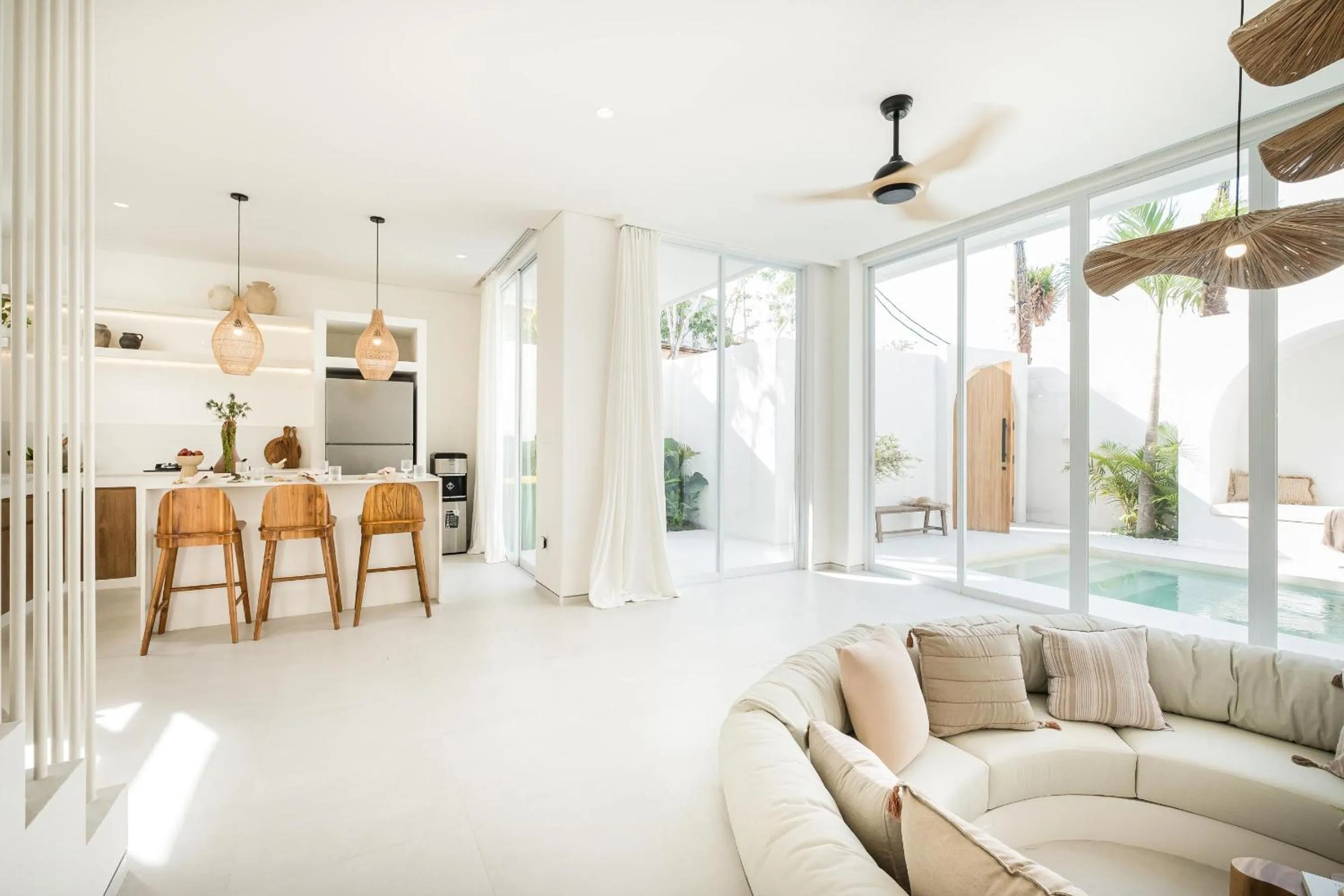 Kitchen or kitchenette in Mazari Villas