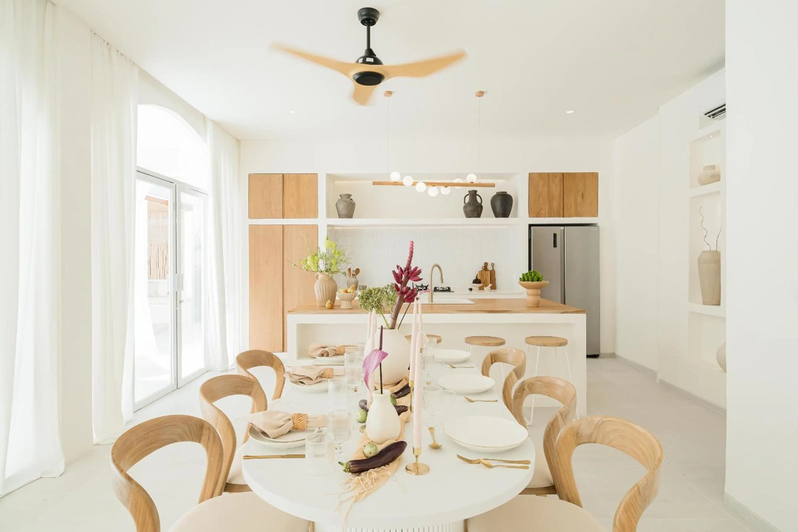 Dining area in Mazari Villas
