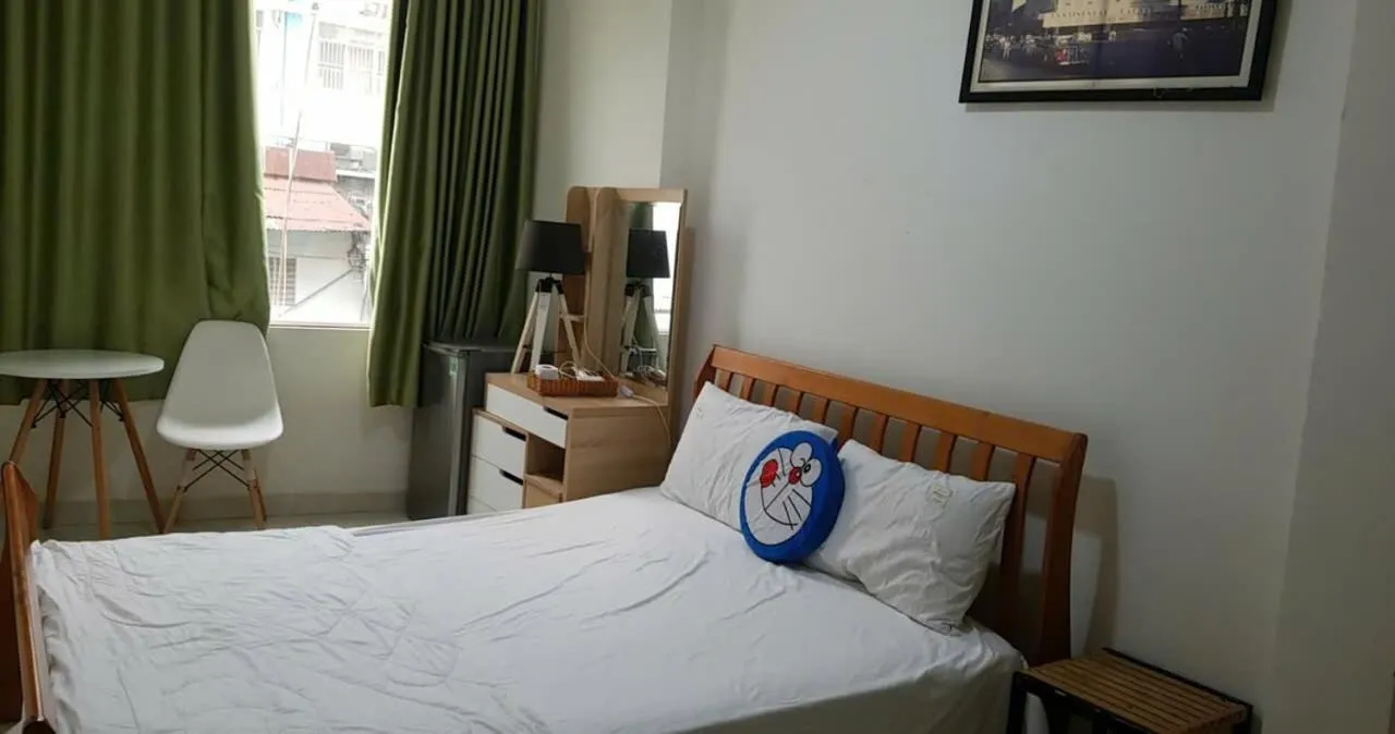 Bedroom, Bed in Alleyway home