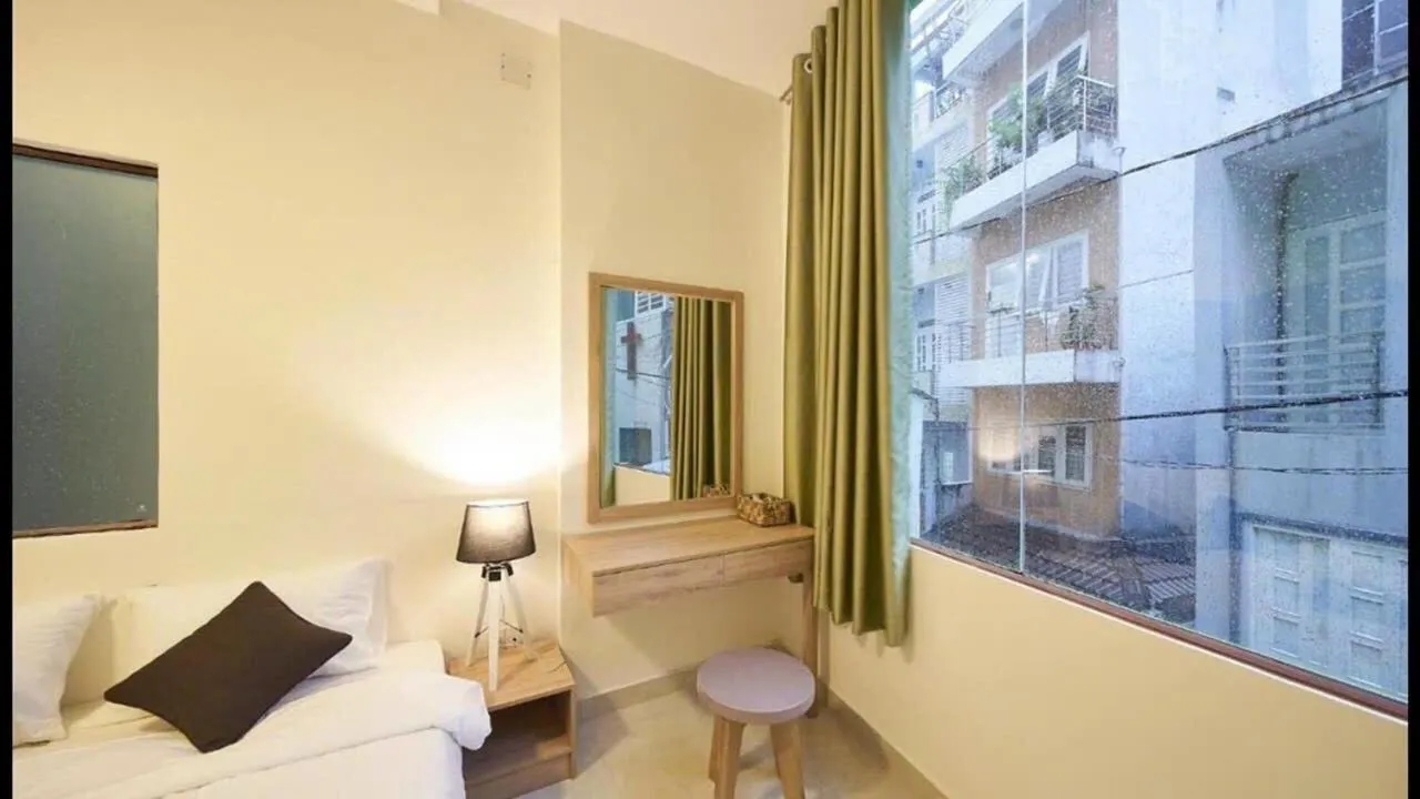 Bedroom, Bed in Alleyway home