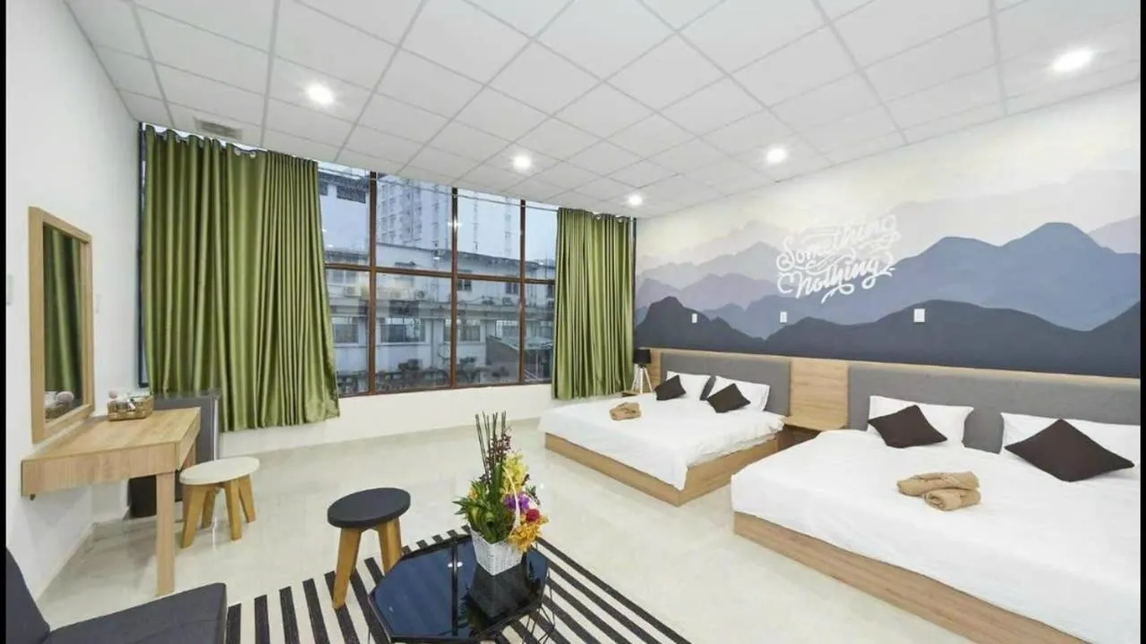 Bedroom, Bed in Alleyway home