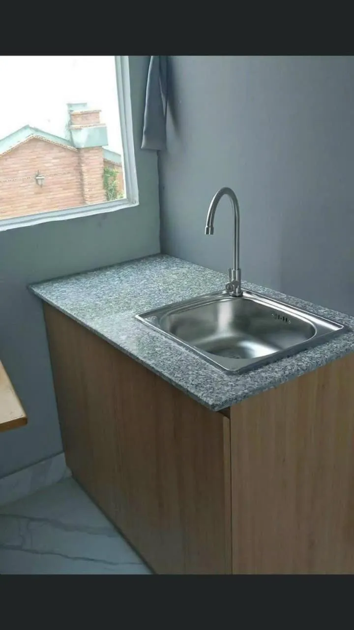 Kitchen or kitchenette in Alleyway home