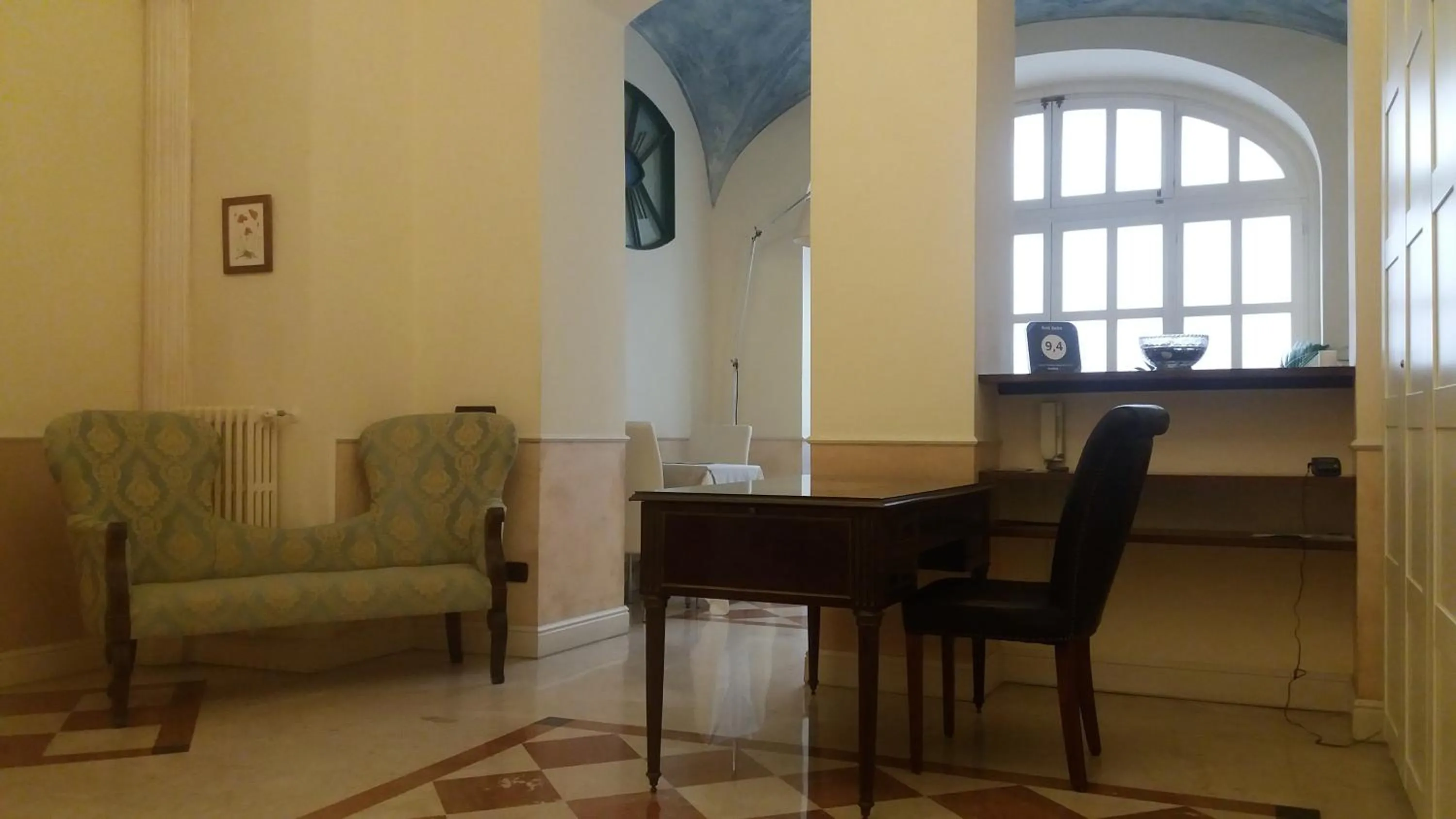 Seating area in Kriò Suite - Amami Viaggi Collection