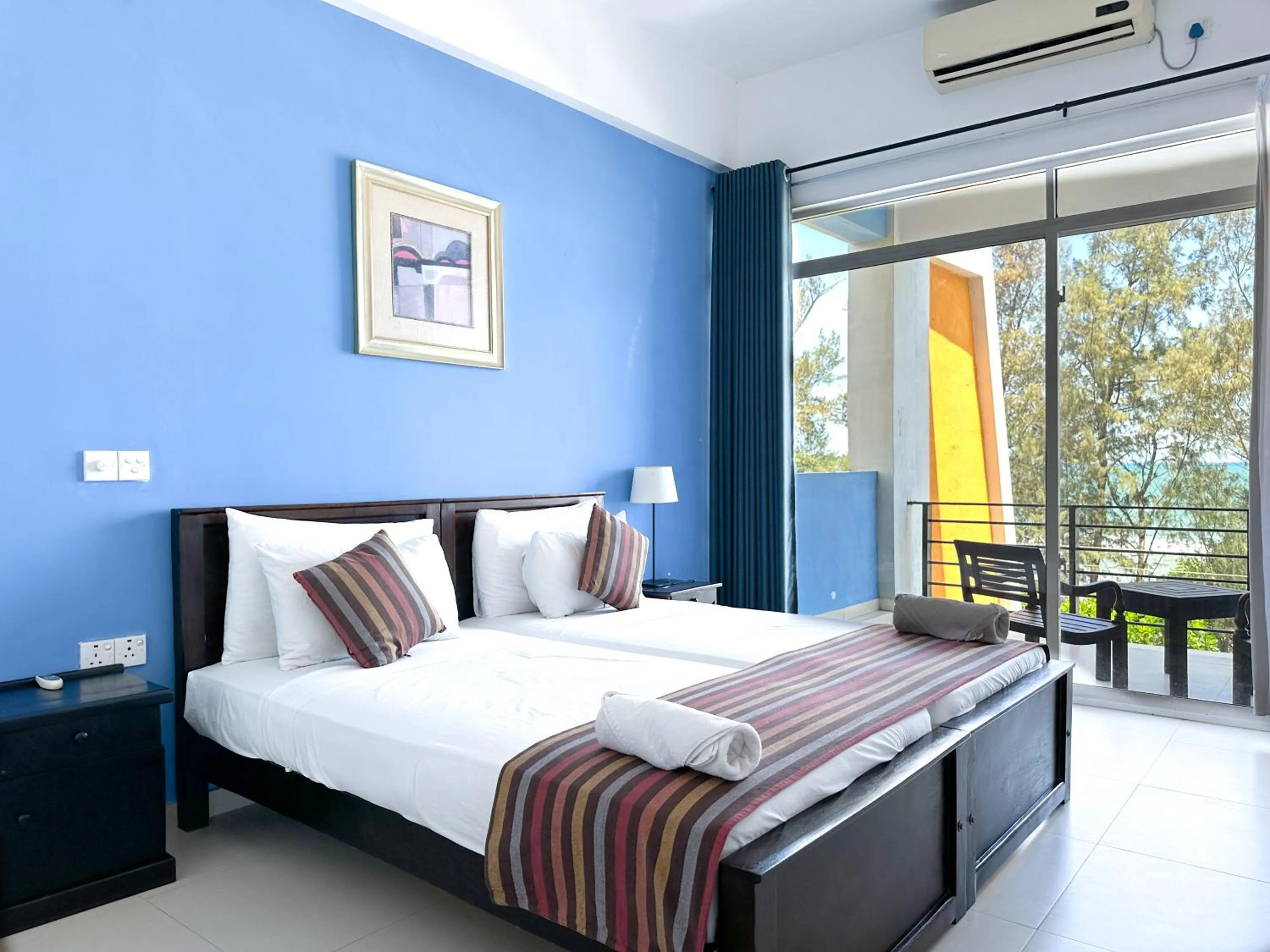 Bed in Twenty -Two Dazzle Bay