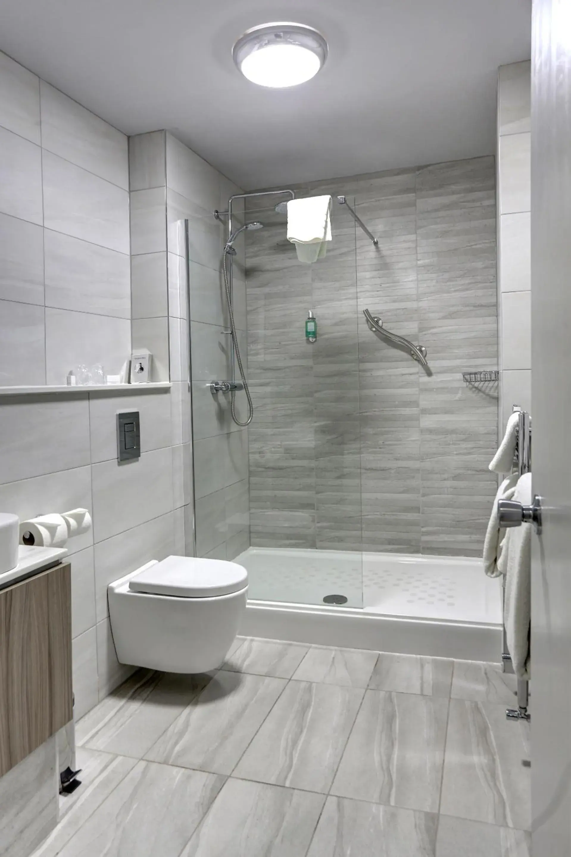 Bathroom in Best Western Plus Nottingham Westminster Hotel