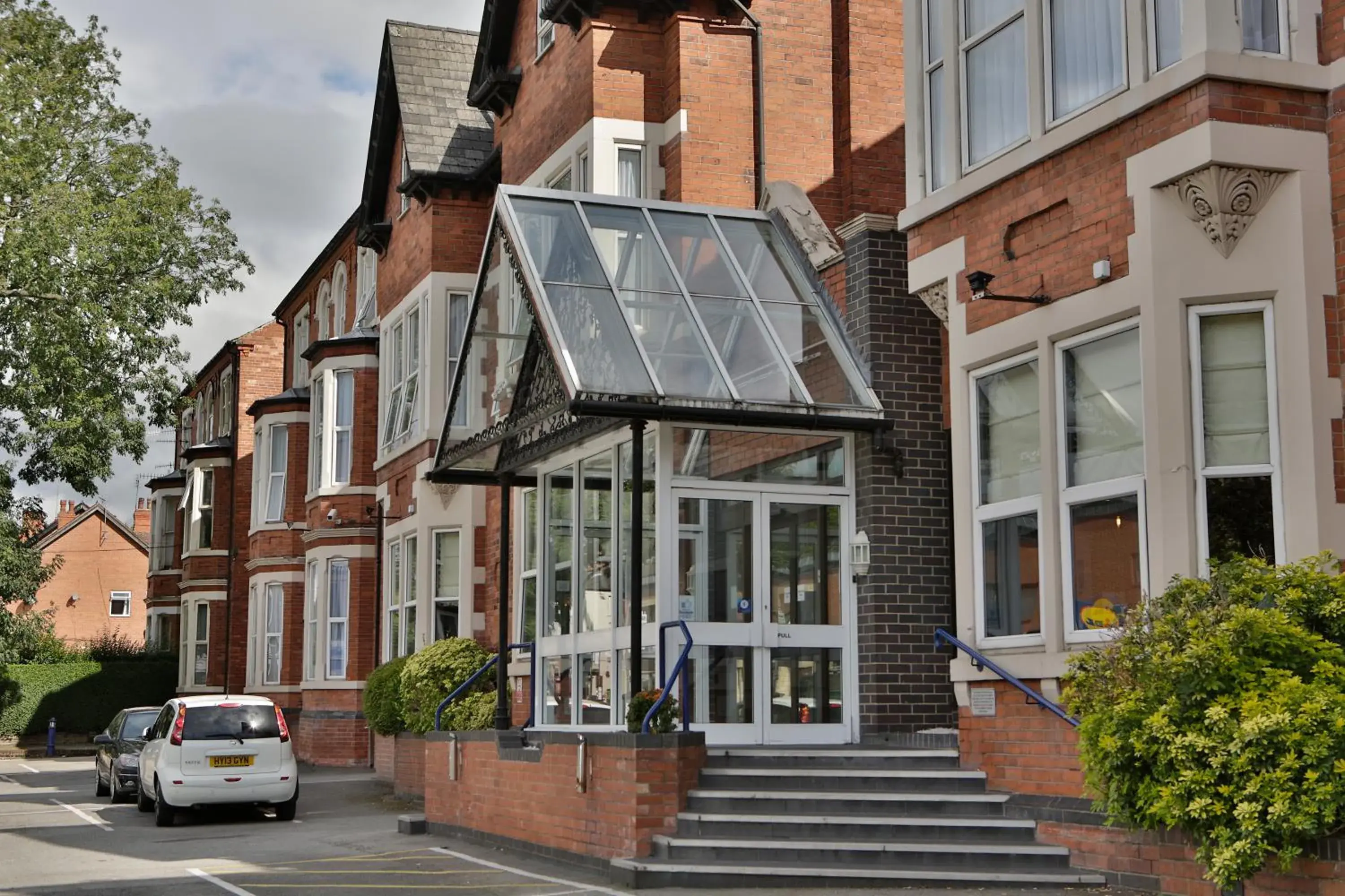 Facade/entrance, Property Building in Best Western Plus Nottingham Westminster Hotel