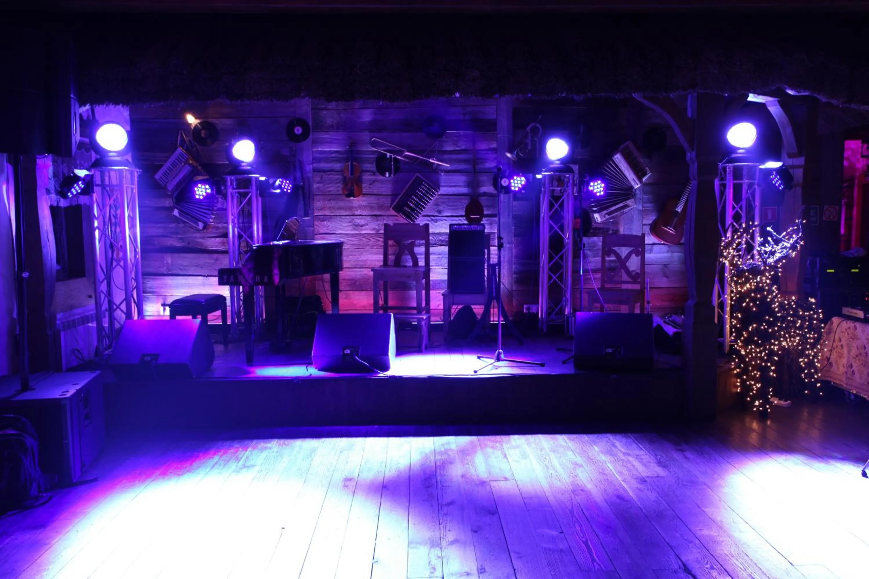 Nightclub / DJ in Lipowy Gościniec