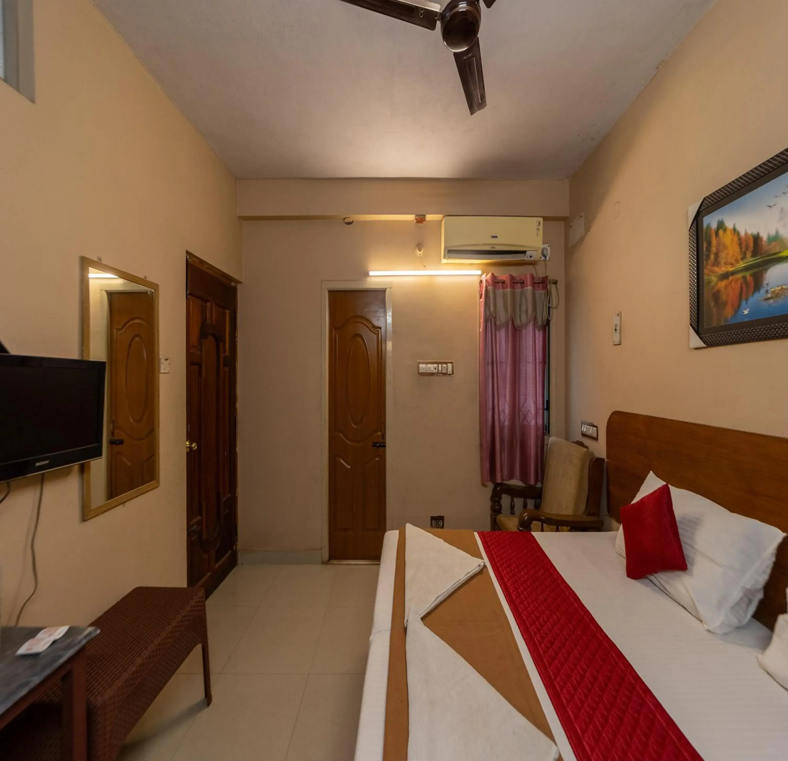 Bedroom, Bed in Nataraja Residency Bedroom, Bed in Nataraja Residency