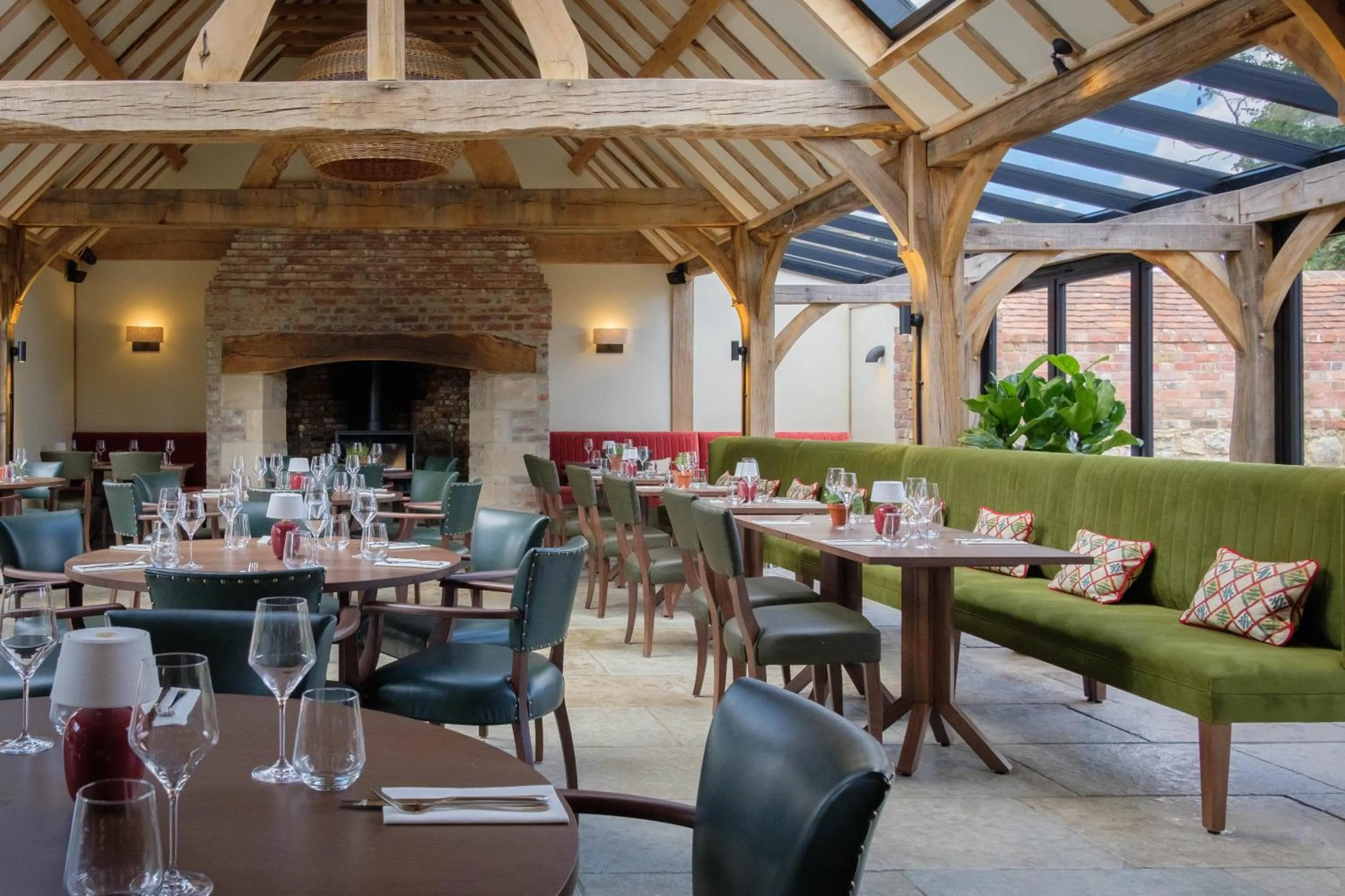 Restaurant/places to eat in Boys Hall