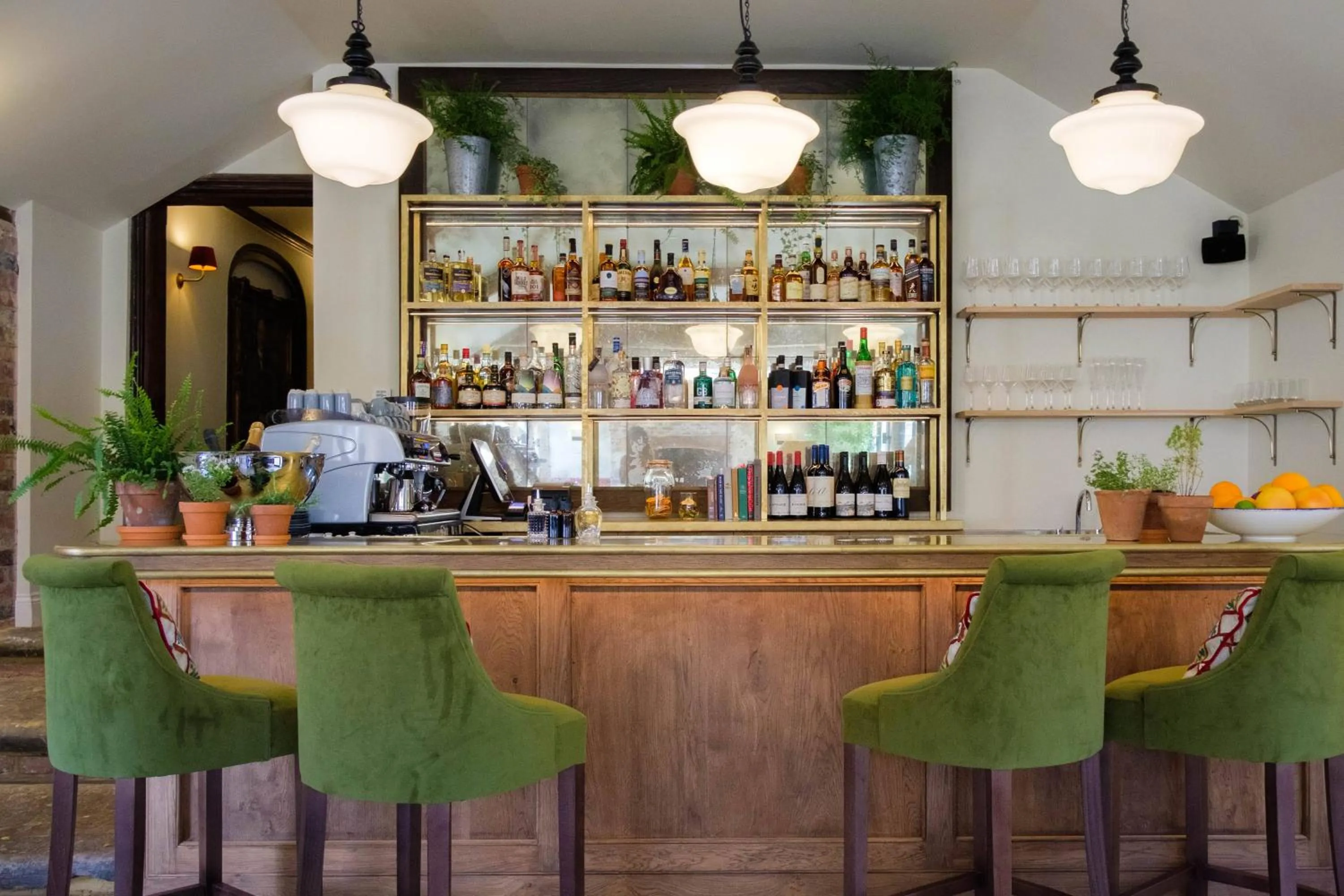 Restaurant/places to eat in Boys Hall