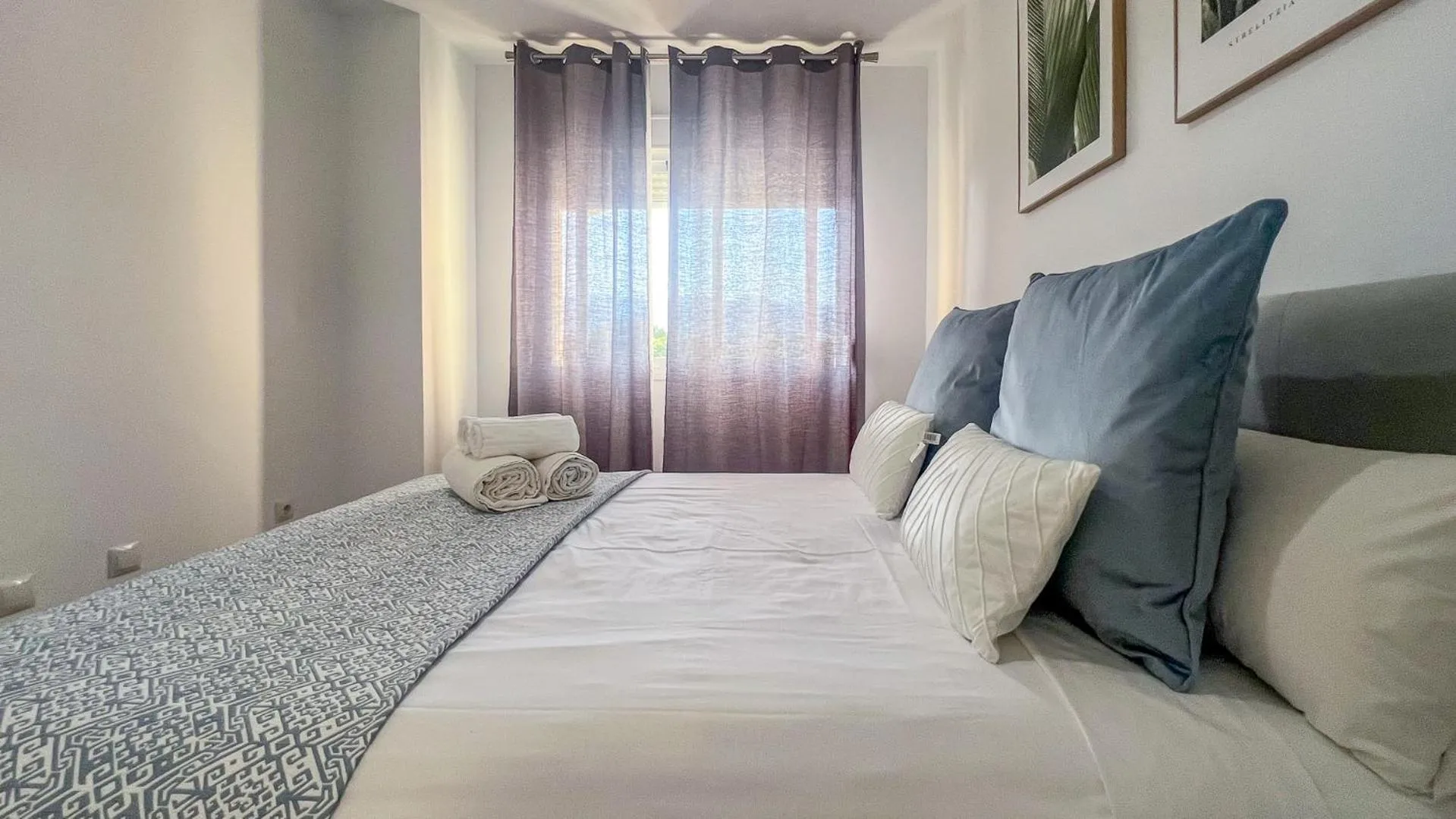 Bed in OleHolidays Costabella 2 junto al mar