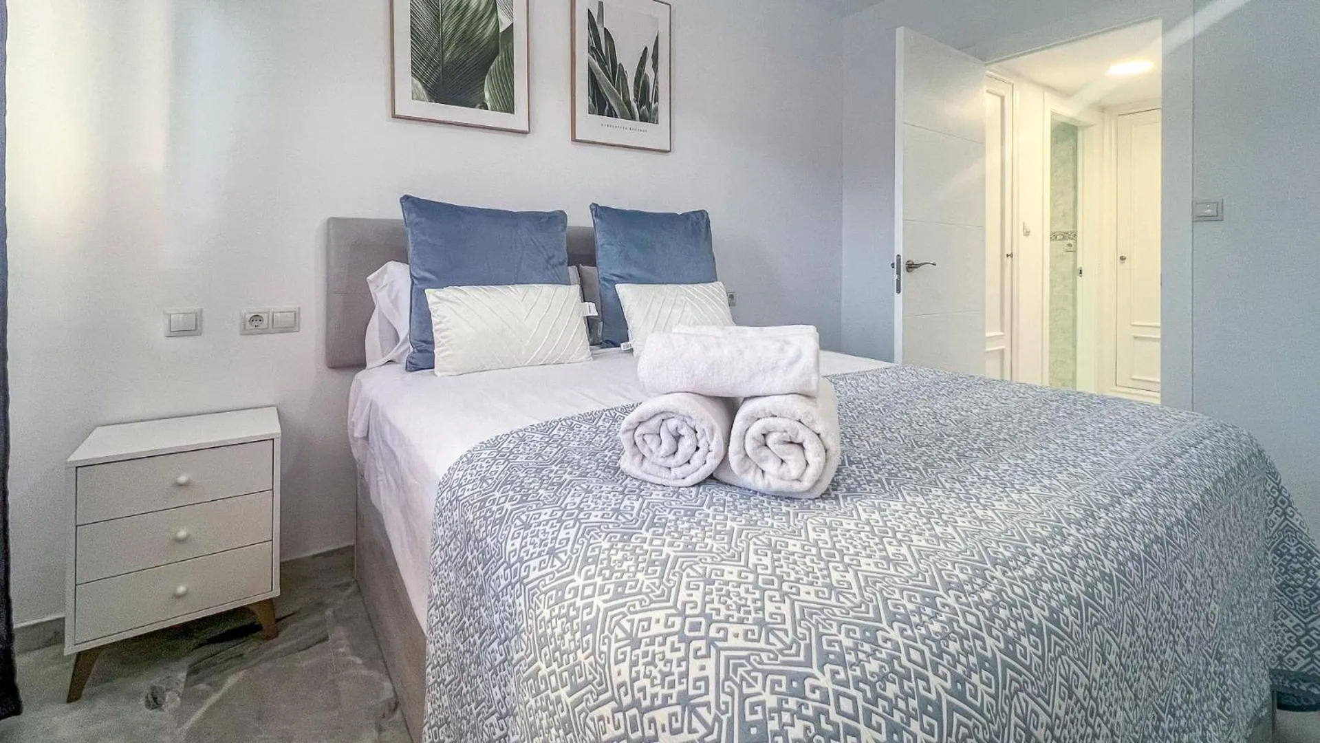 Bed in OleHolidays Costabella 2 junto al mar