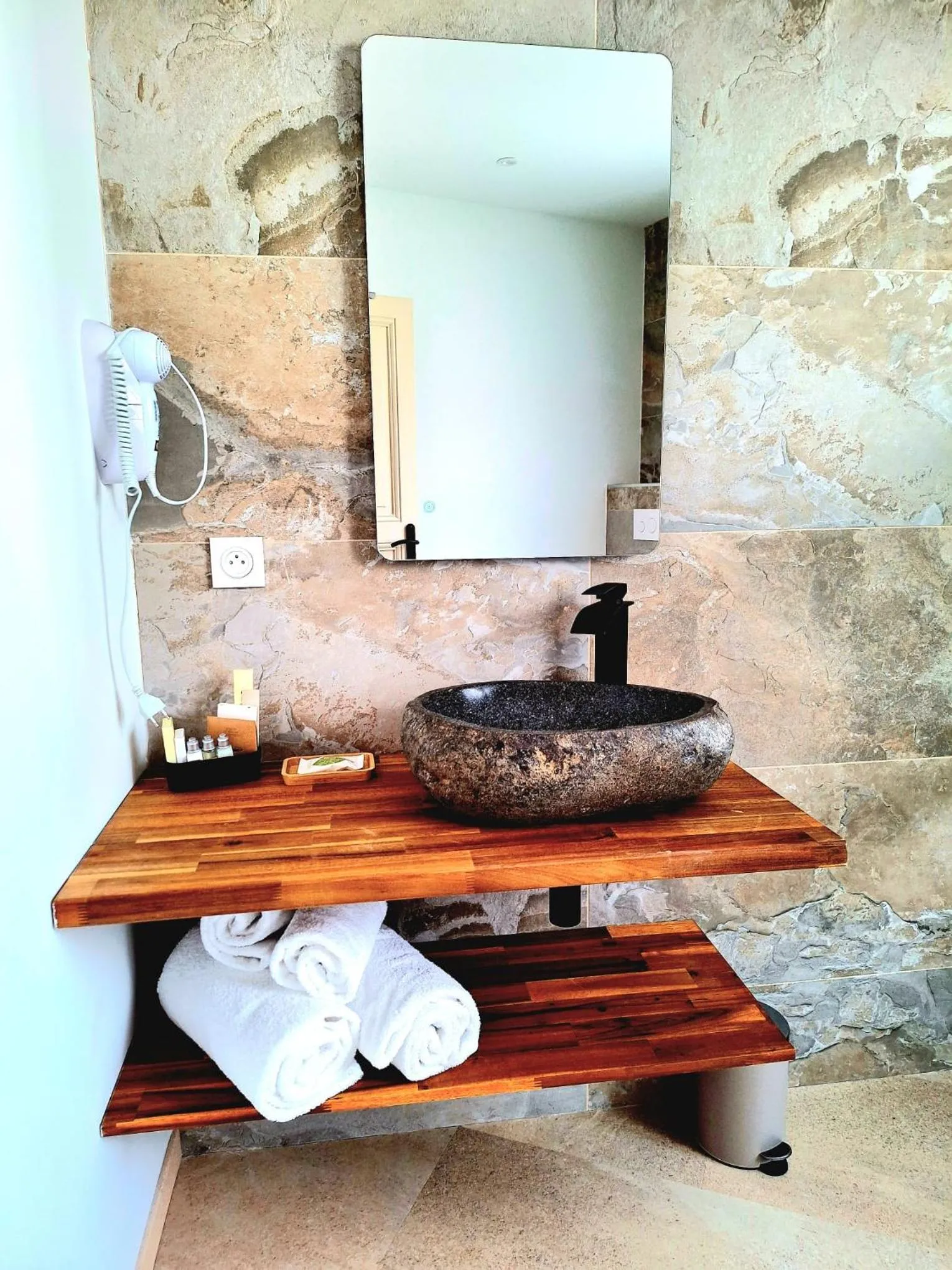 Bathroom in Domaine de la Mautanne