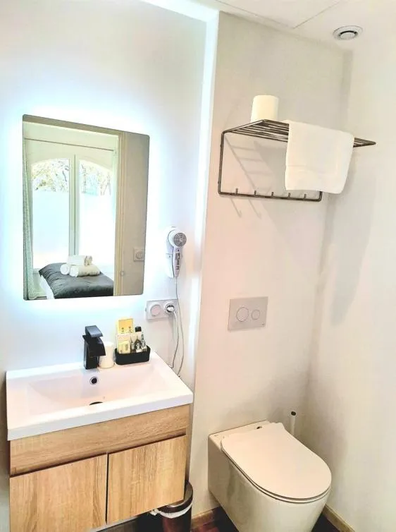 Toilet in Domaine de la Mautanne