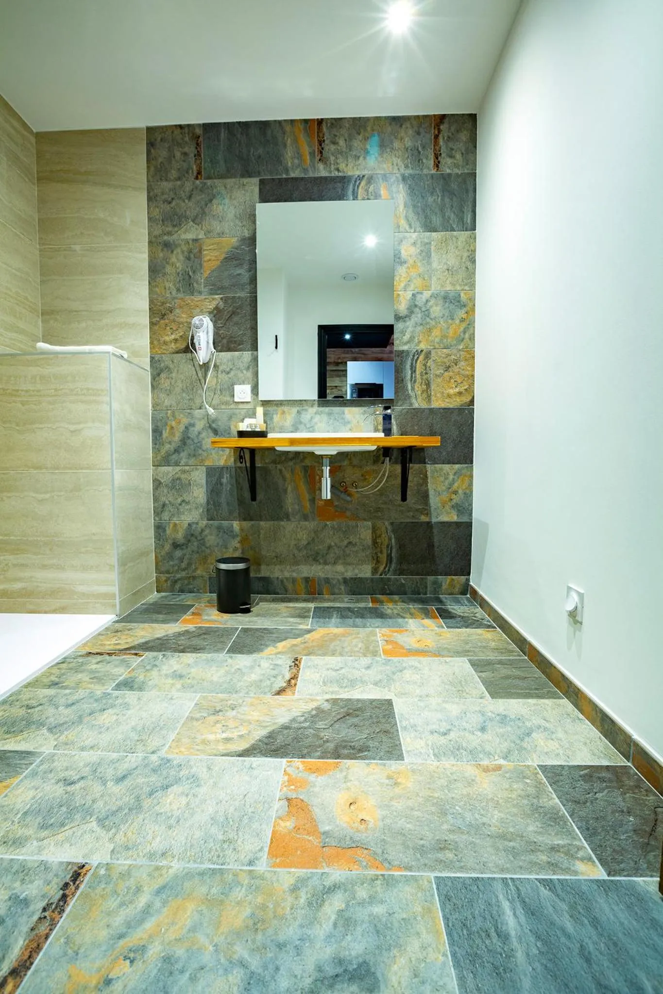 Shower in Domaine de la Mautanne