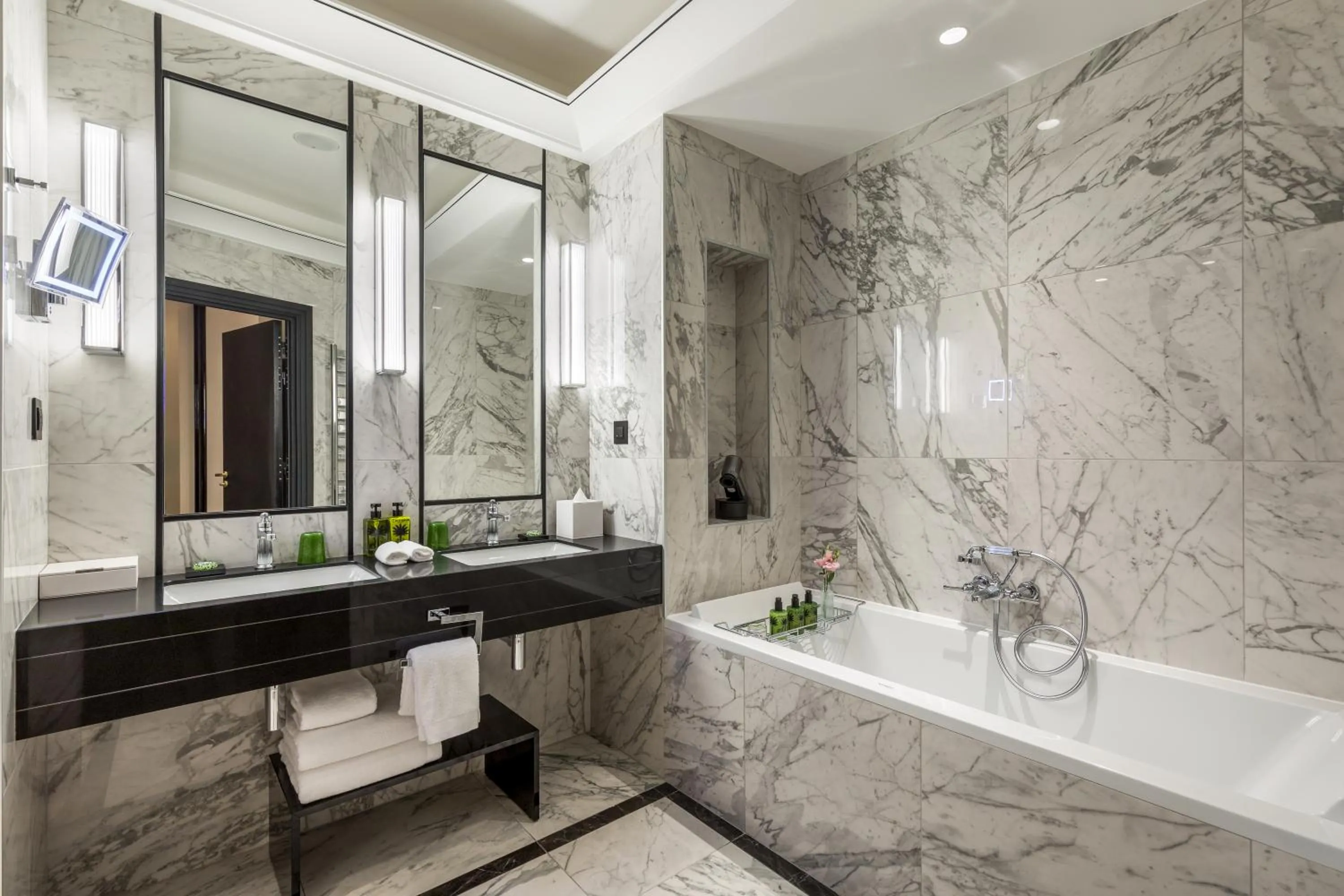 Bathroom in Maison Albar - Le Victoria