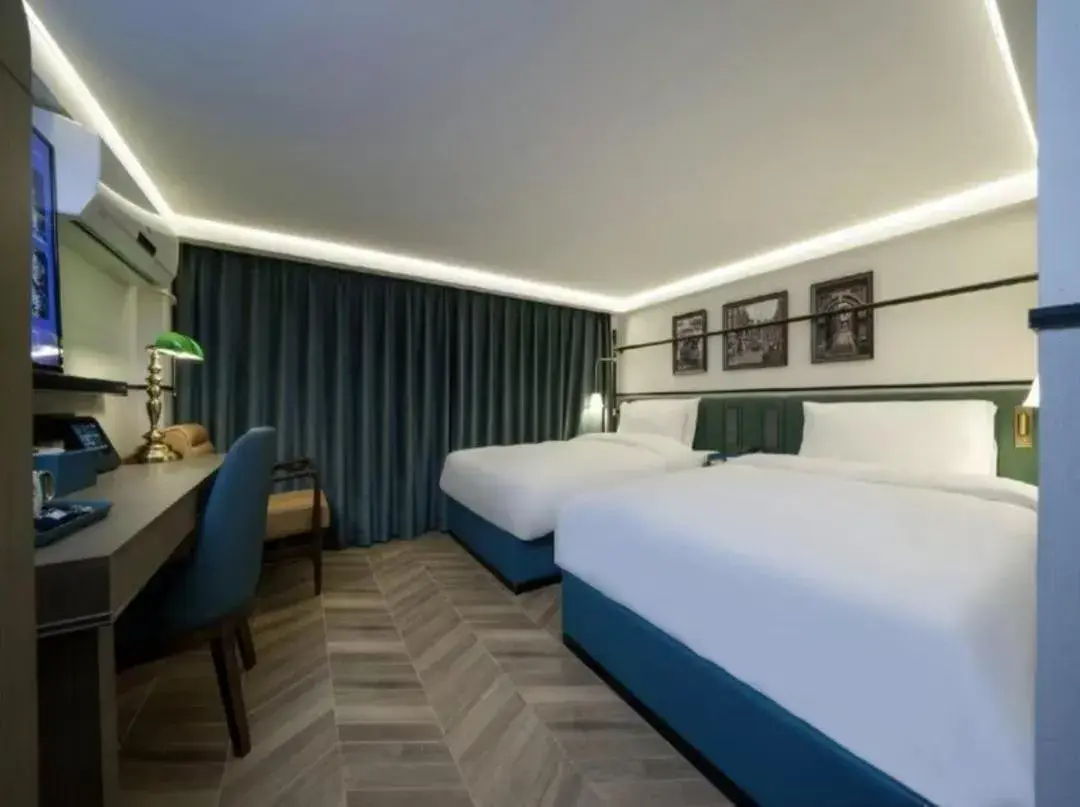 Superior Twin Room in Shanghai Huaihai Mansion Superior Twin Room in Shanghai Huaihai Mansion