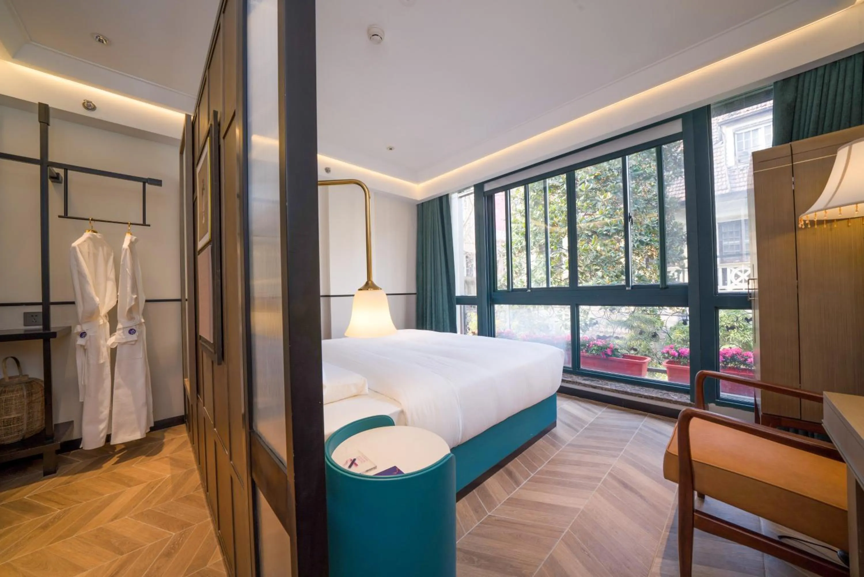 Shanghai Huaihai Mansion