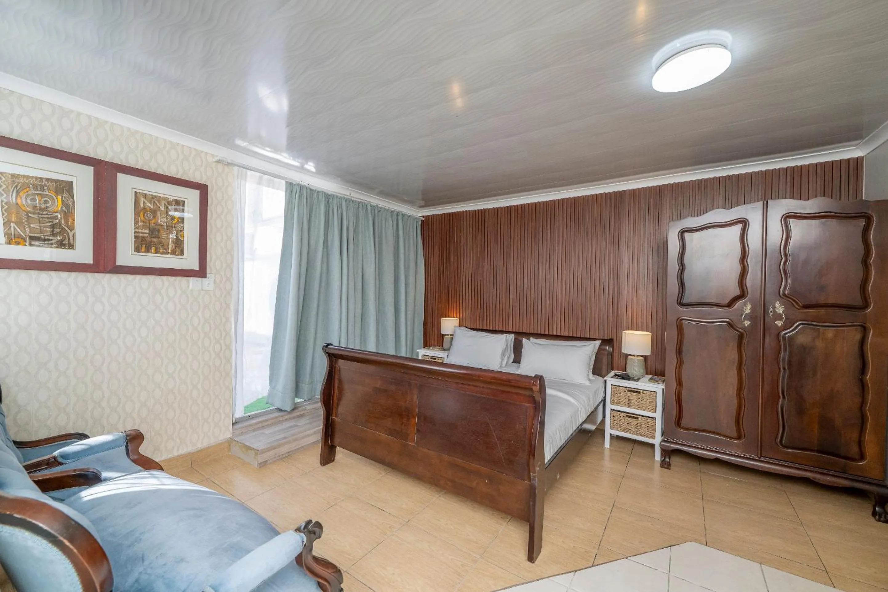 Bed in Prime Executive Accommodation