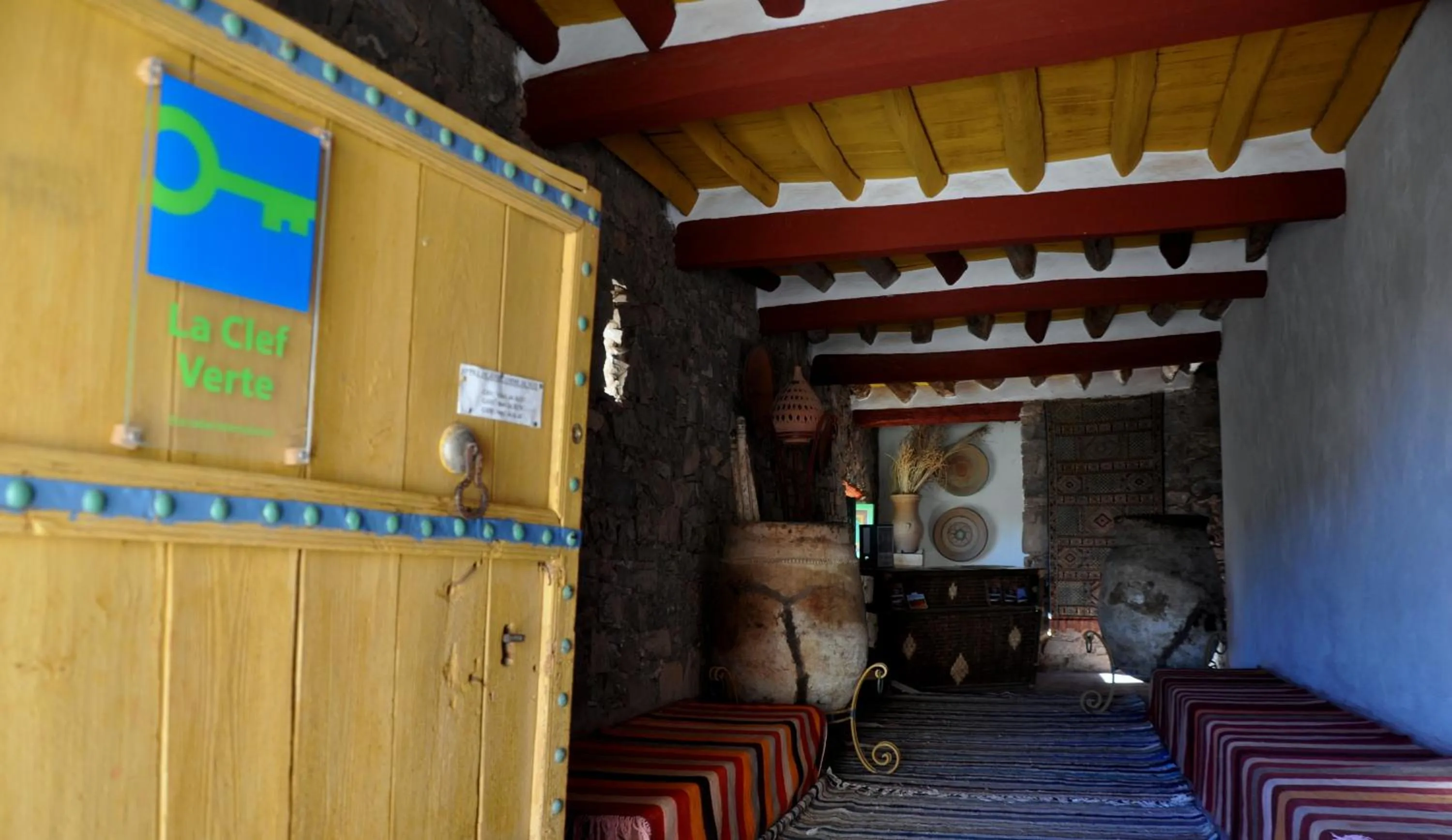 Property building in DAR INFIANE Tata