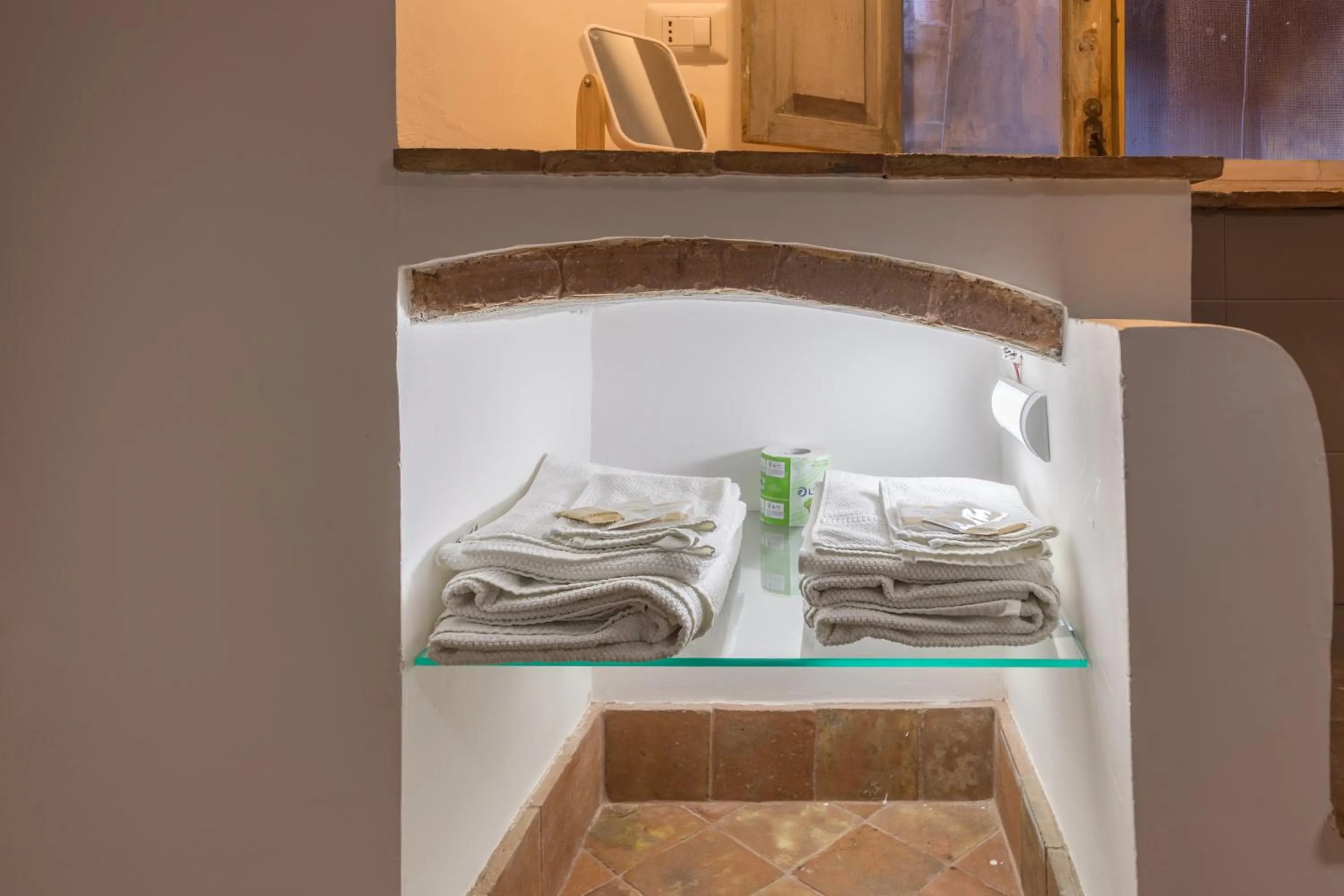 Bathroom, Bed in Grand Tour Design Guest House Catania Self Check-in