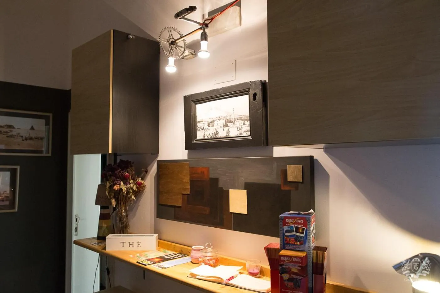 Lounge or bar in Grand Tour Design Guest House Catania Self Check-in