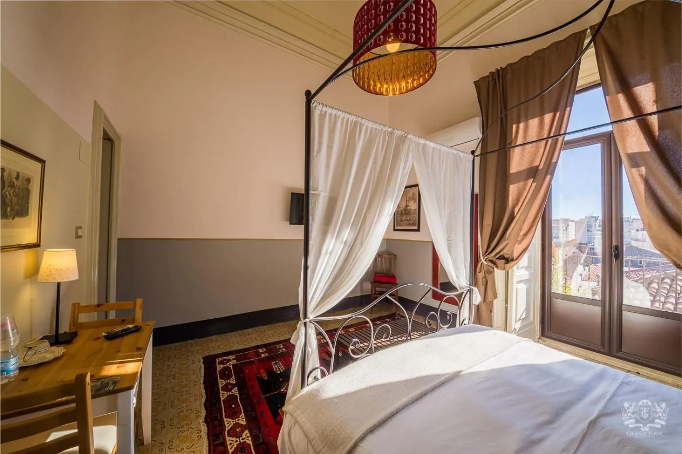 Photo of the whole room, Bed in Grand Tour Design Guest House Catania Self Check-in