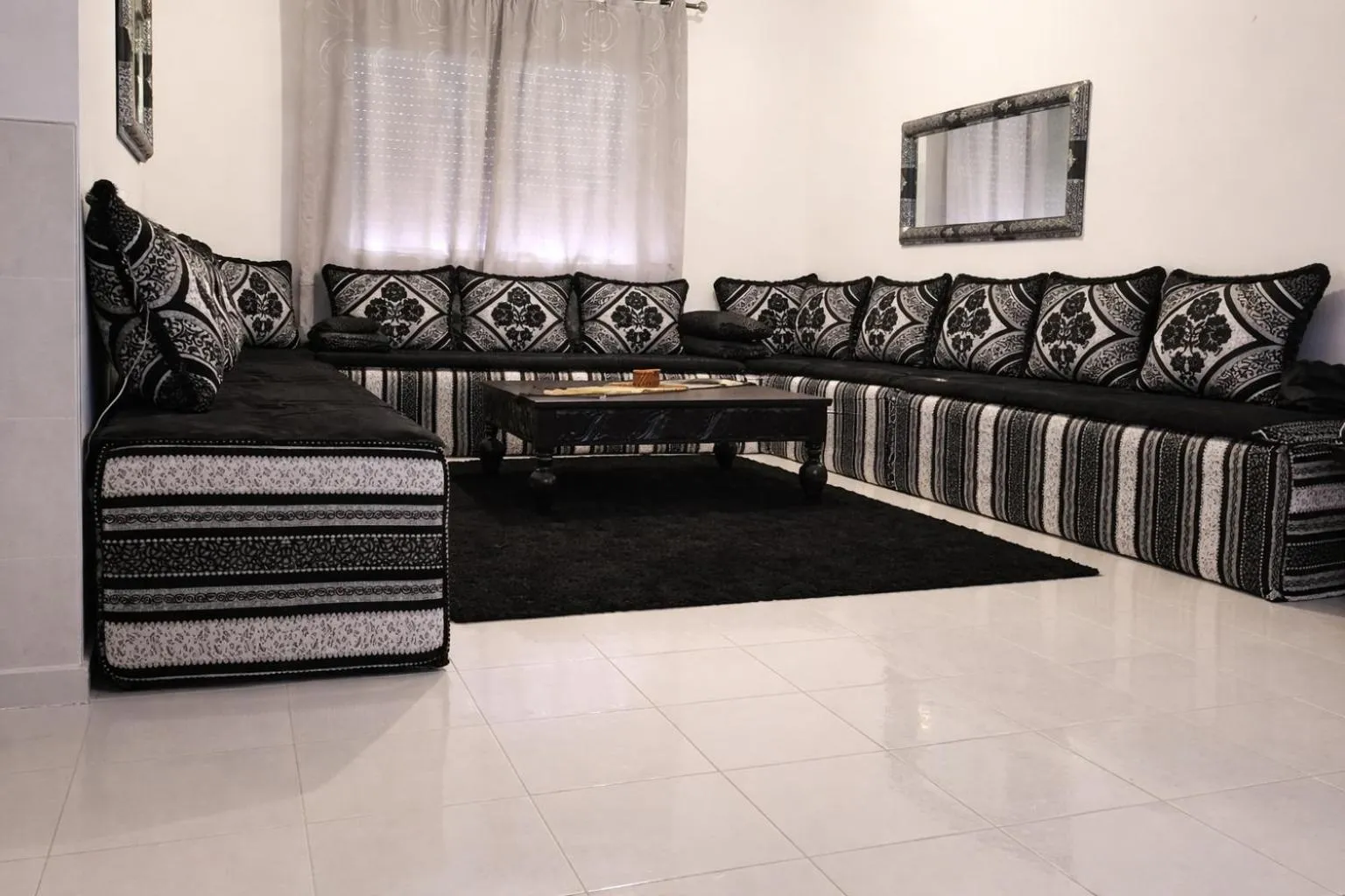 Appartement Saidia, Clim, 2 chambres et gd salon, 1 kms de la plage