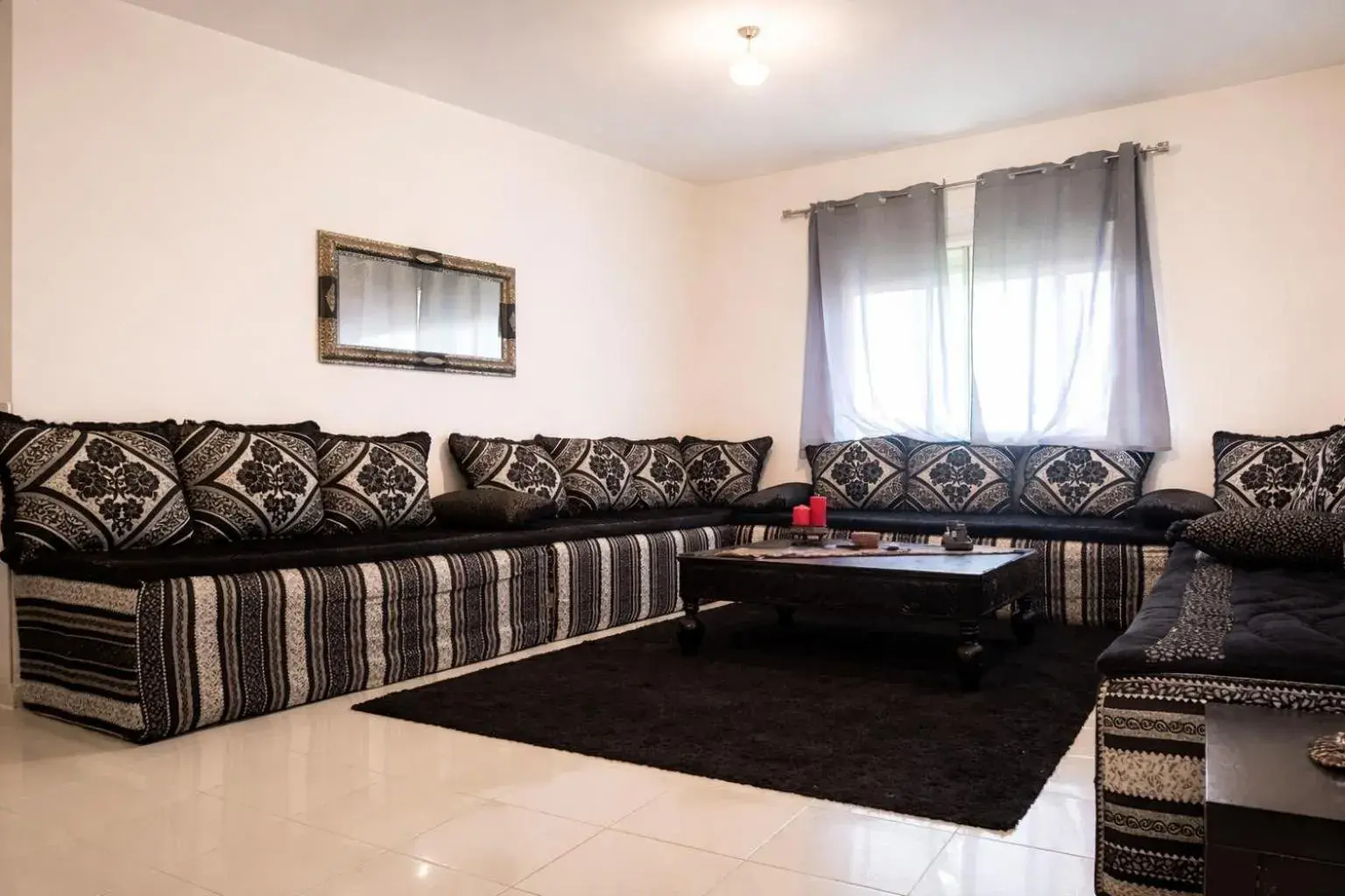 Appartement Saidia, Clim, 2 chambres et gd salon, 1 kms de la plage Appartement Saidia, Clim, 2 chambres et gd salon, 1 kms de la plage