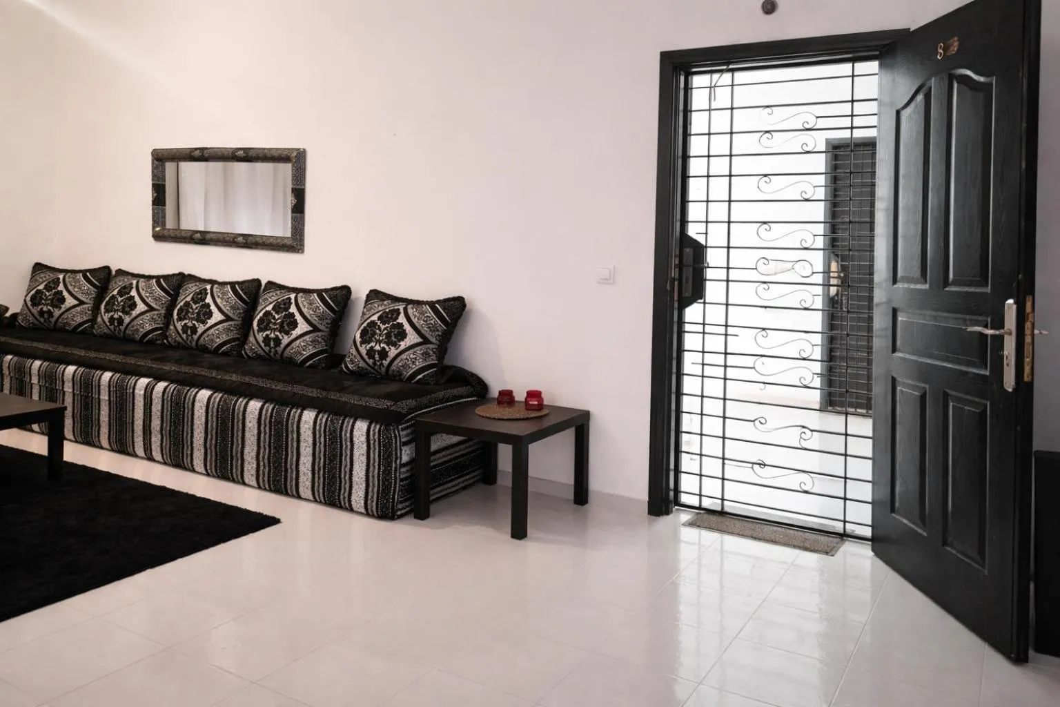 Appartement Saidia, Clim, 2 chambres et gd salon, 1 kms de la plage