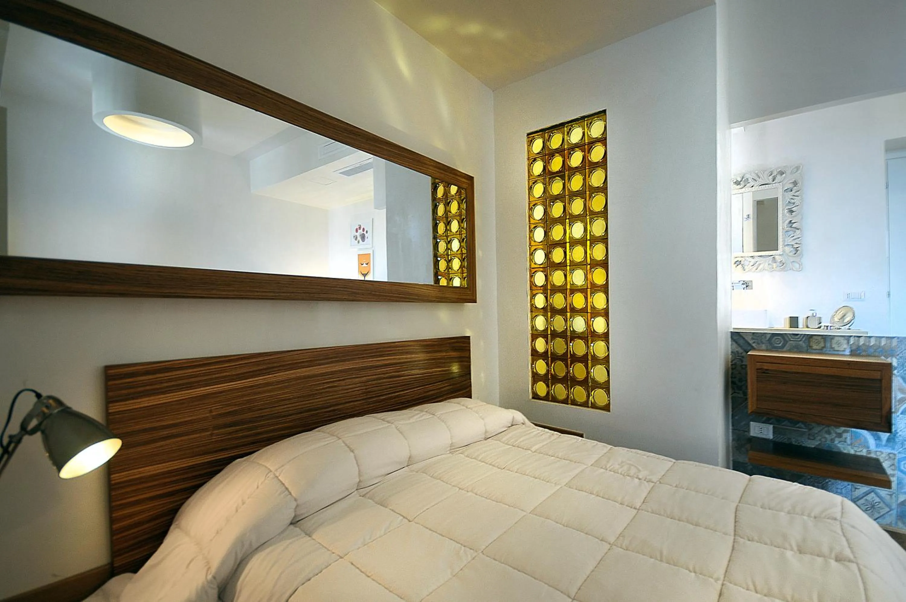 Bathroom, Bed in Villa Battista di Adriana Caserta