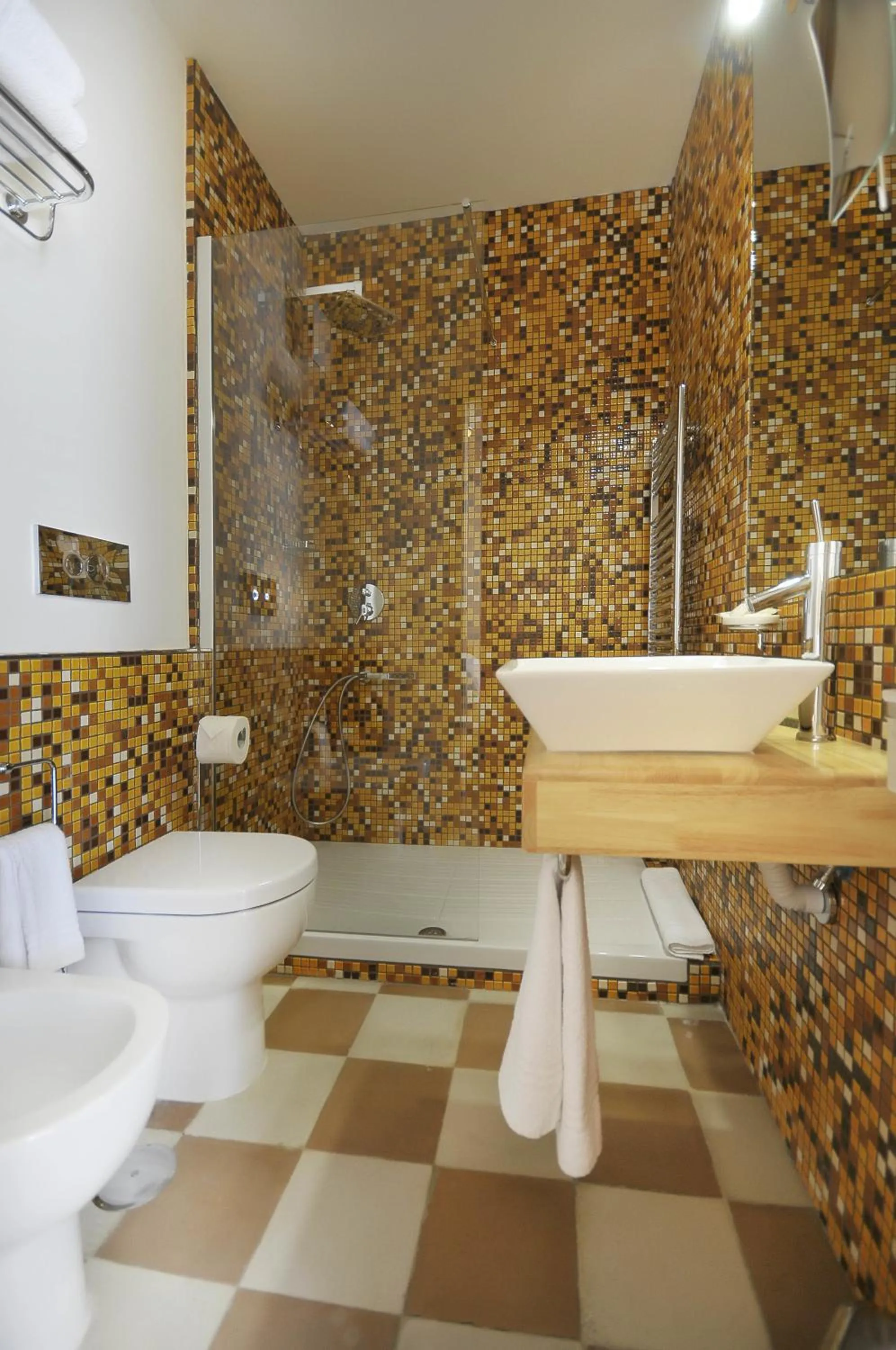 Toilet in Villa Battista di Adriana Caserta