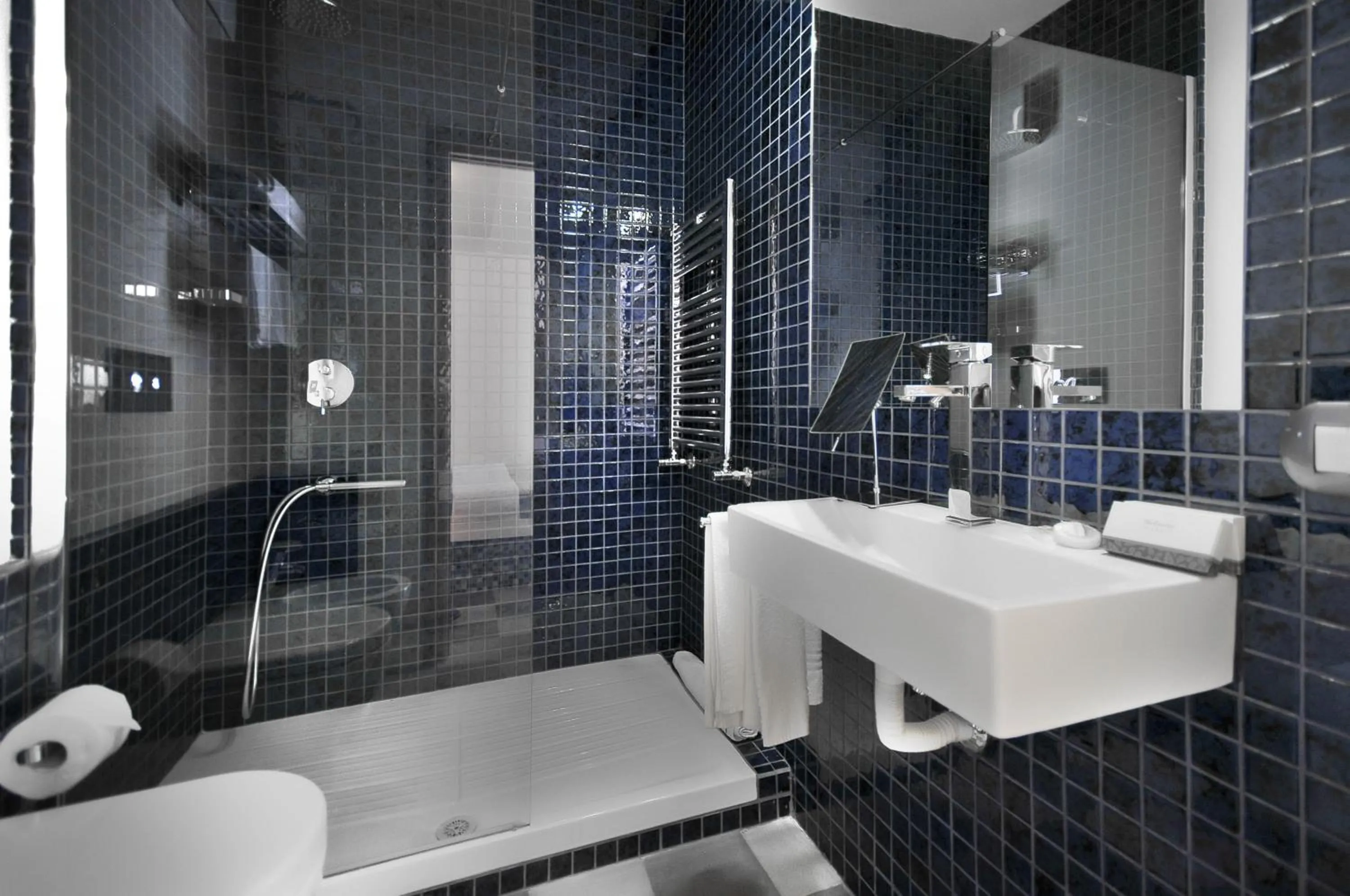 Bathroom in Villa Battista di Adriana Caserta