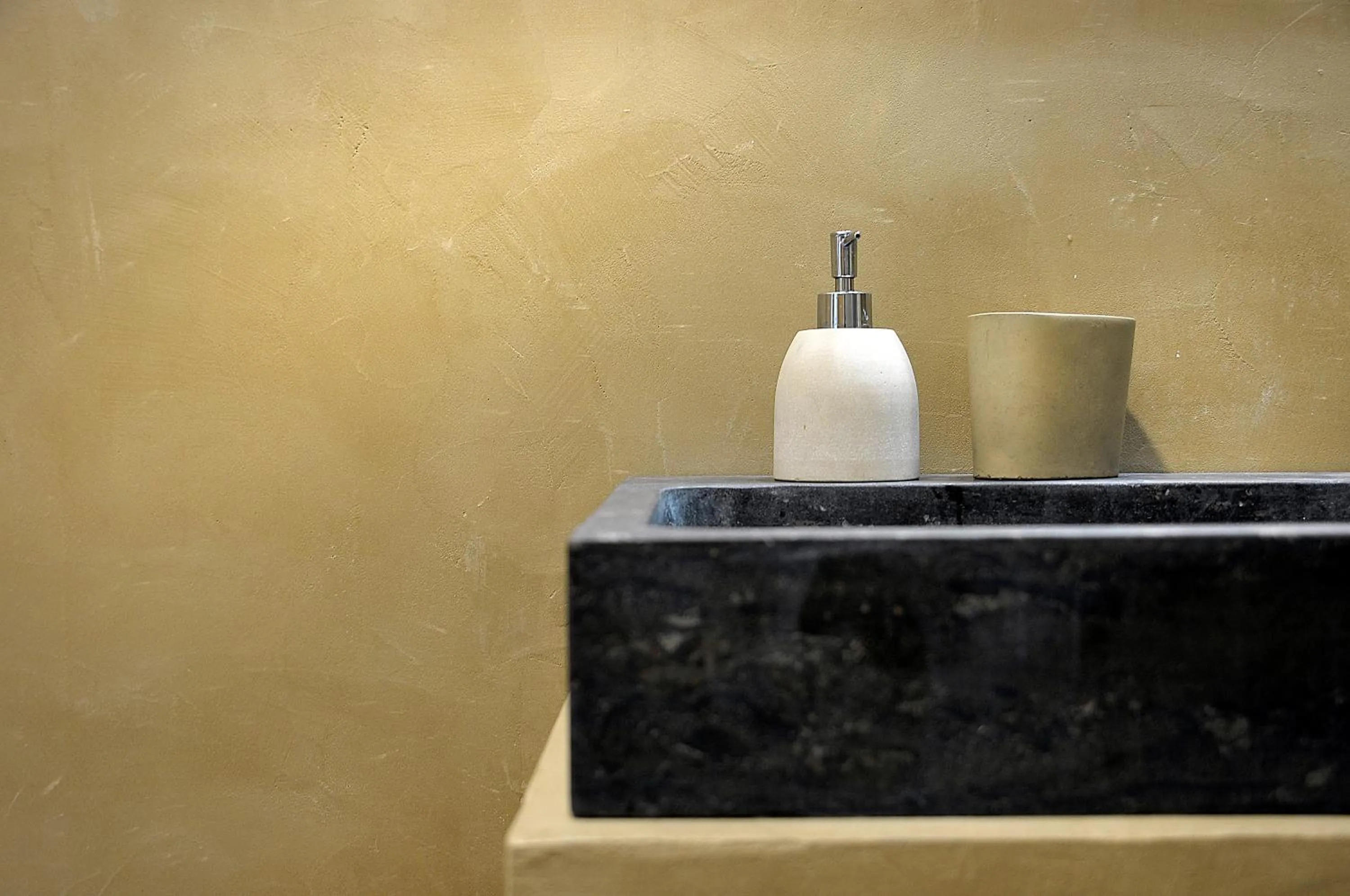 Decorative detail in Villa Battista di Adriana Caserta