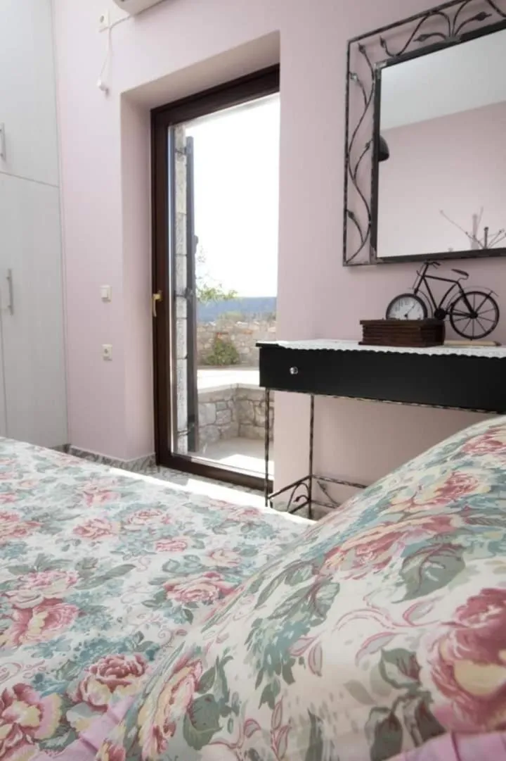 Bed in Armenopetra View Gerolimenas