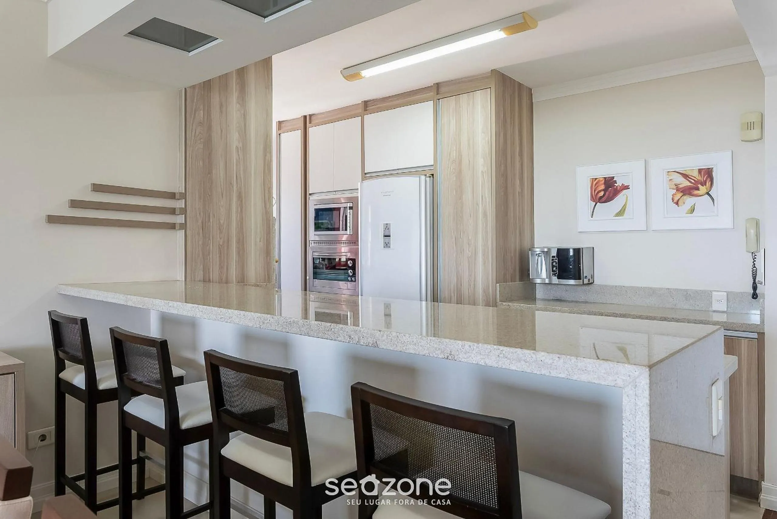 Cozy 3BR apt w/balcony sea view CET1702