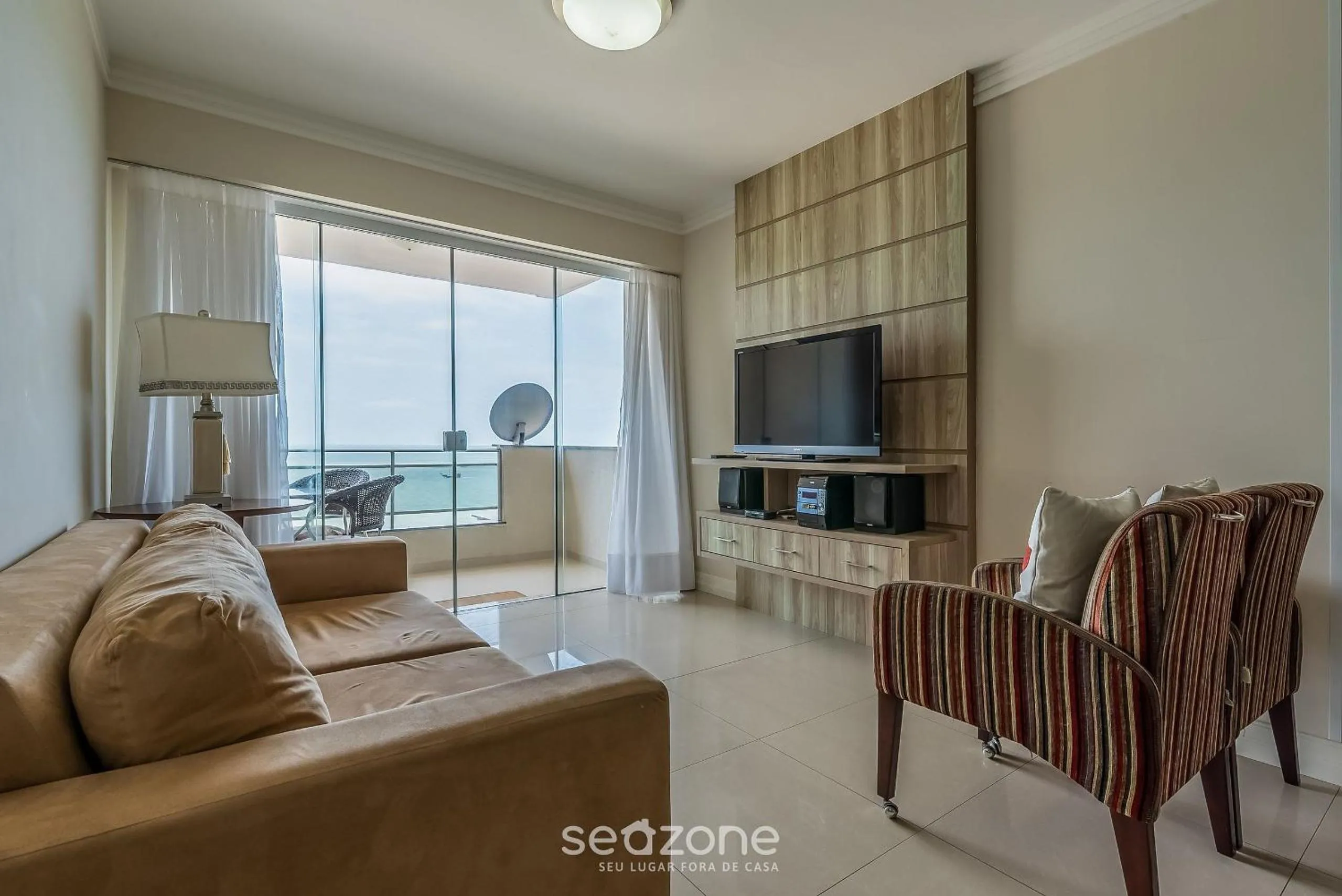 Cozy 3BR apt w/balcony sea view CET1702