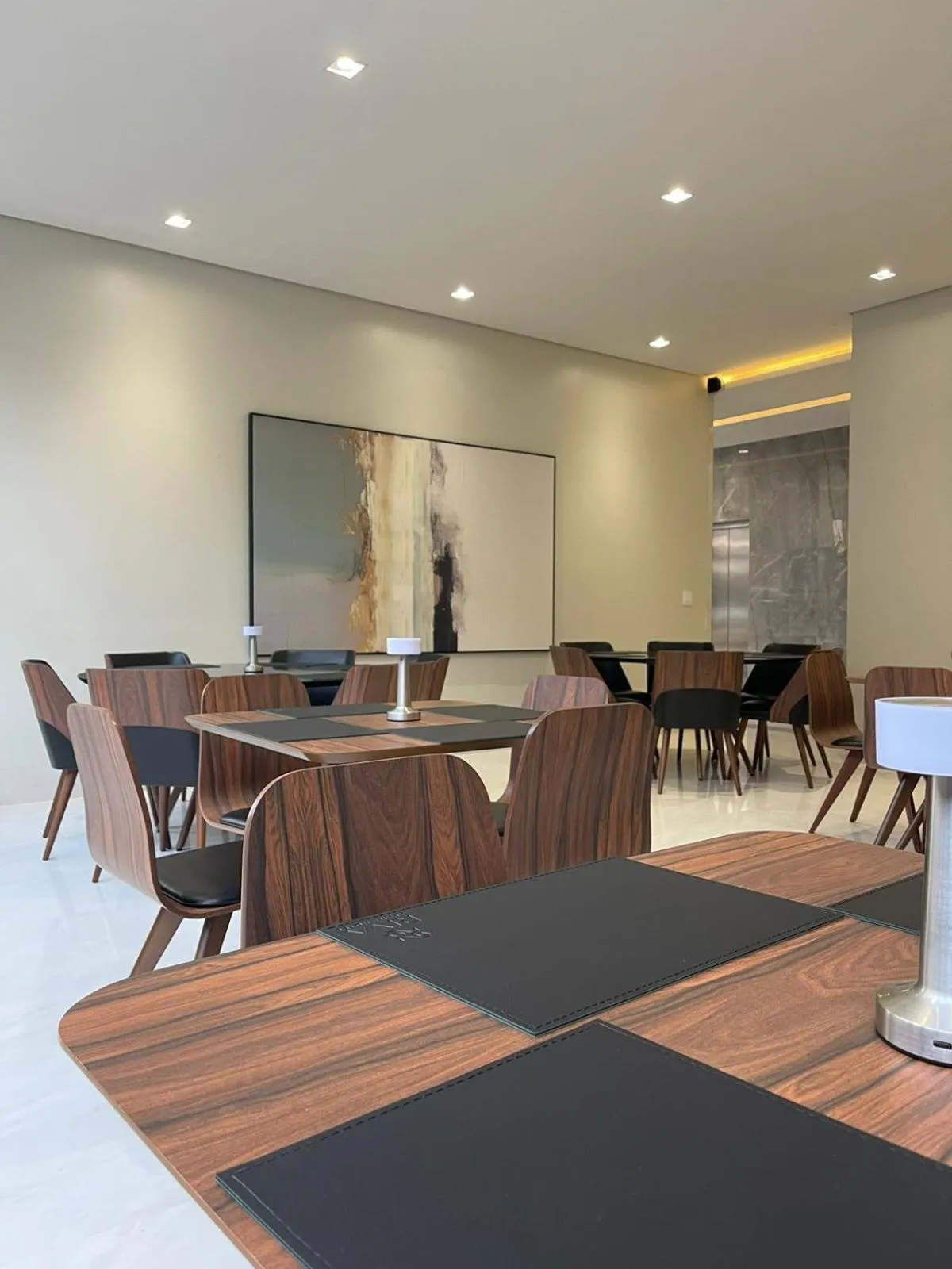 Restaurant/places to eat in Riva Apart Hotel