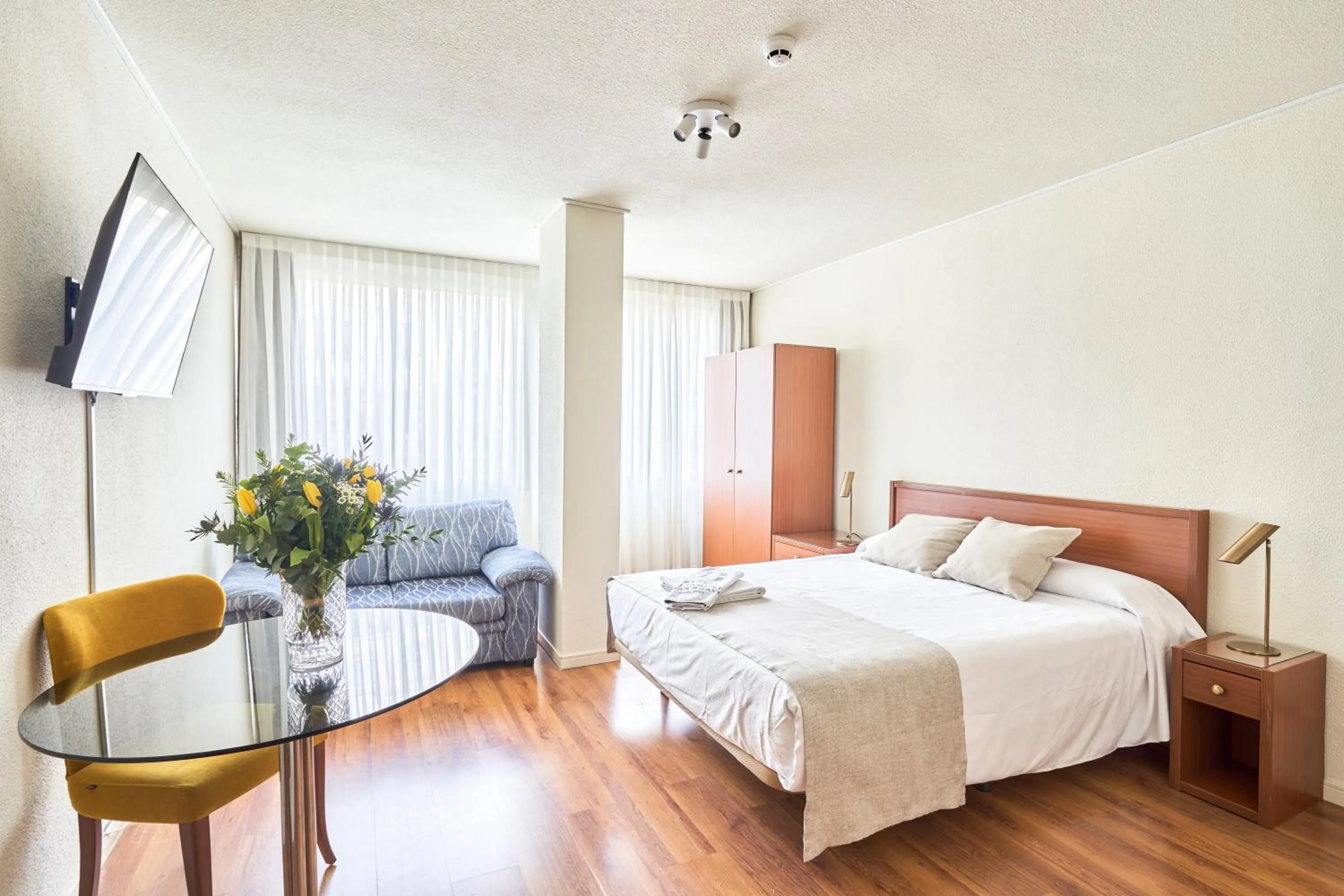 Bed in Apartamentos Juan Bravo