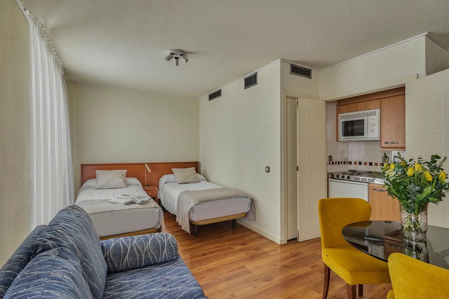 Bed in Apartamentos Juan Bravo