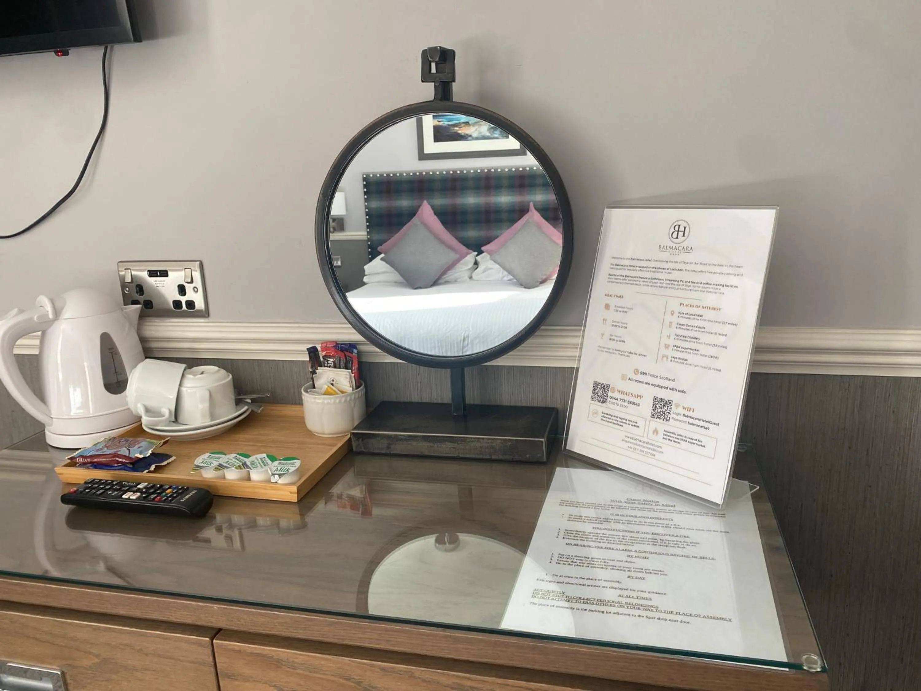 Coffee/tea facilities in Balmacara Hotel