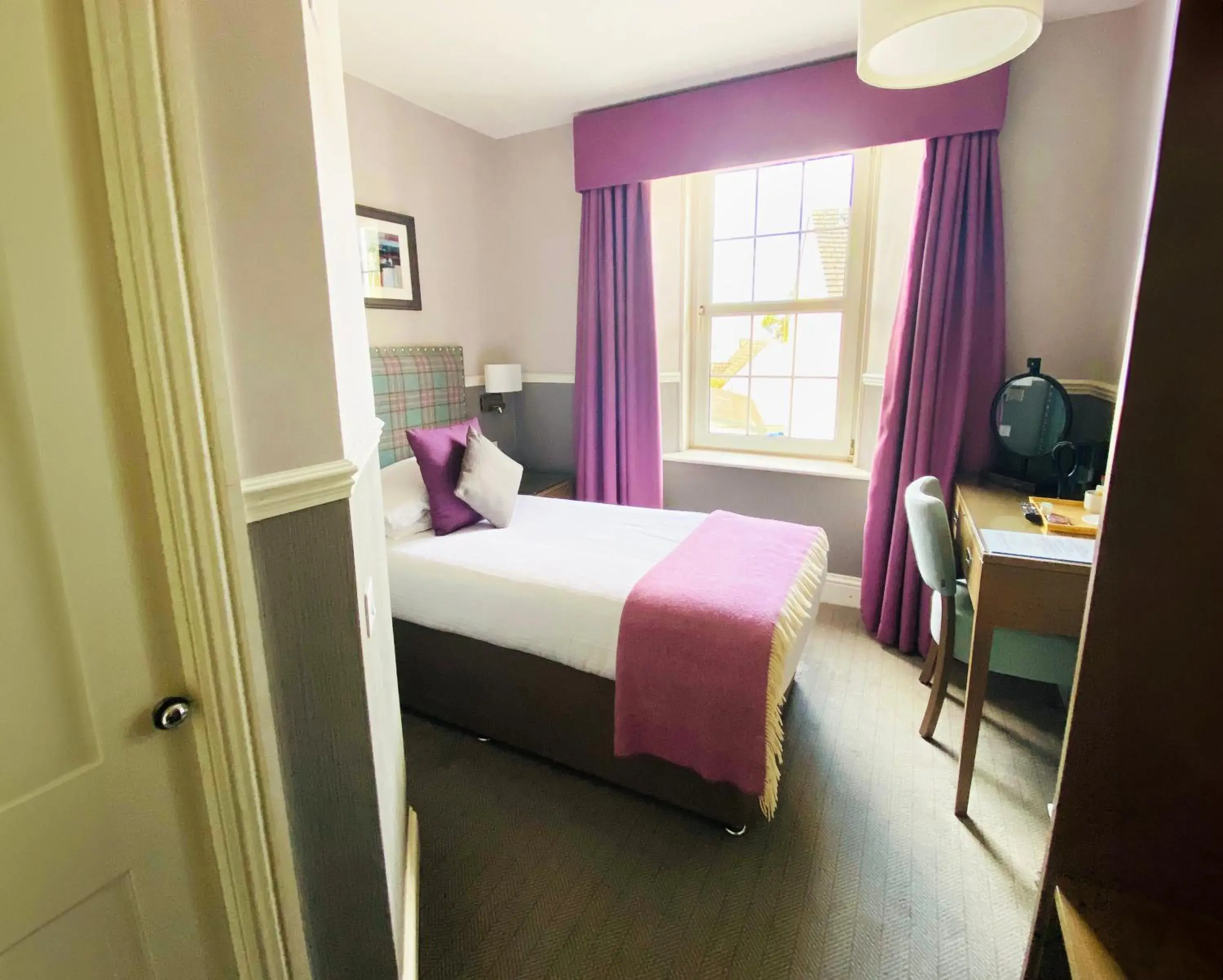 Bed in Balmacara Hotel Bed in Balmacara Hotel