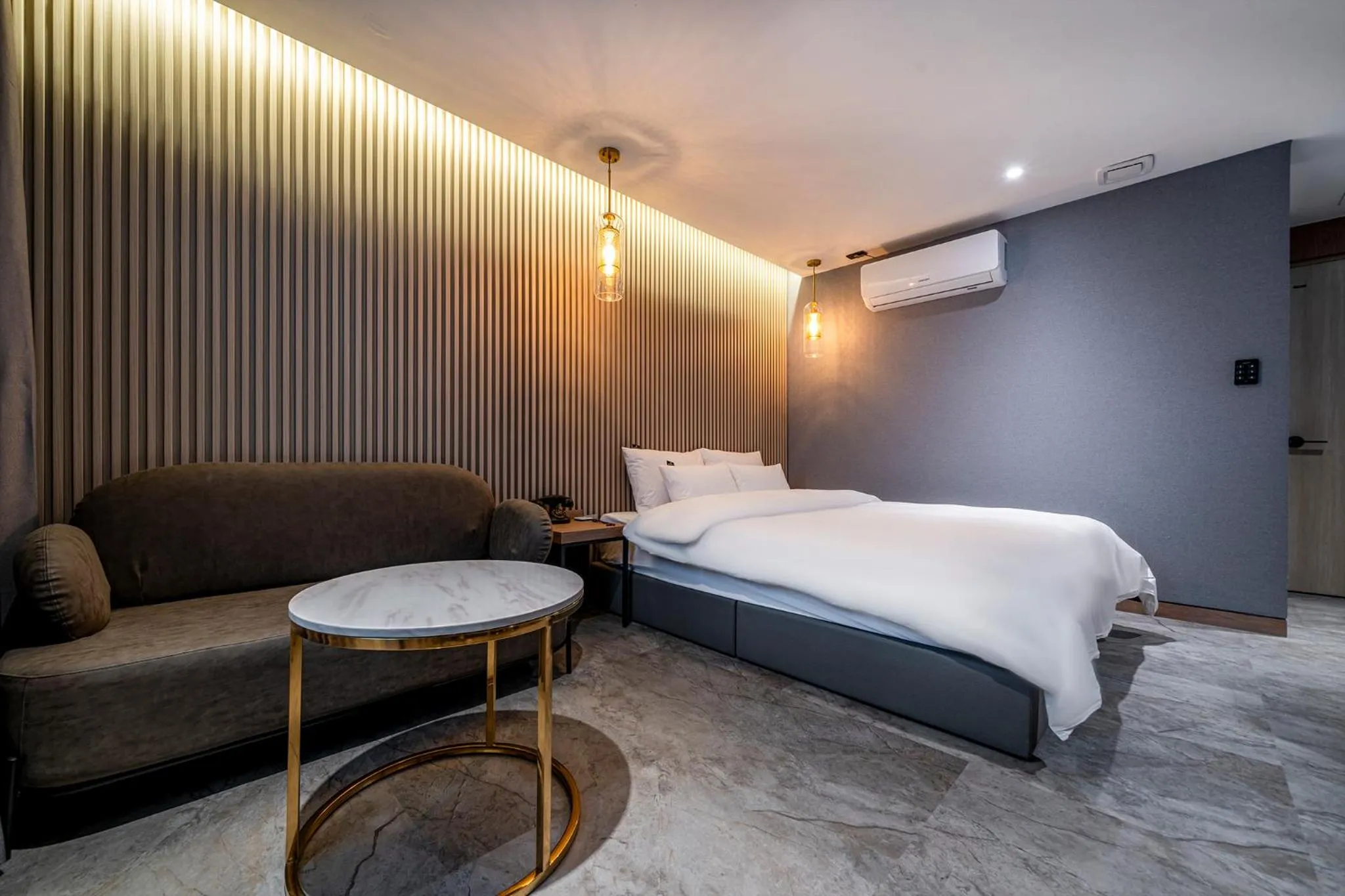 Bed in 충주 어반브라운호텔