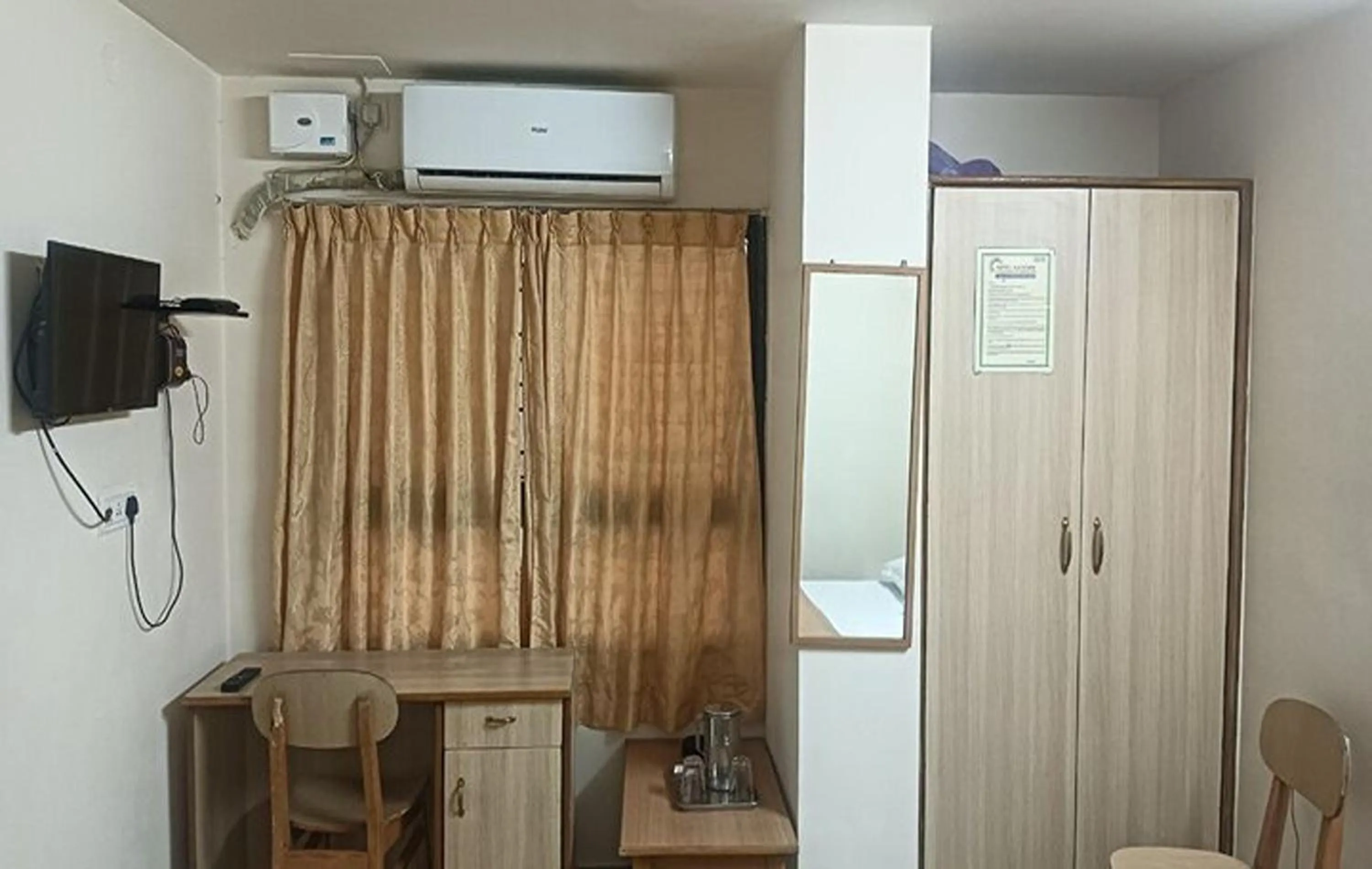 TV and multimedia in Hotel Rainbow near Victoria Hospital City Market