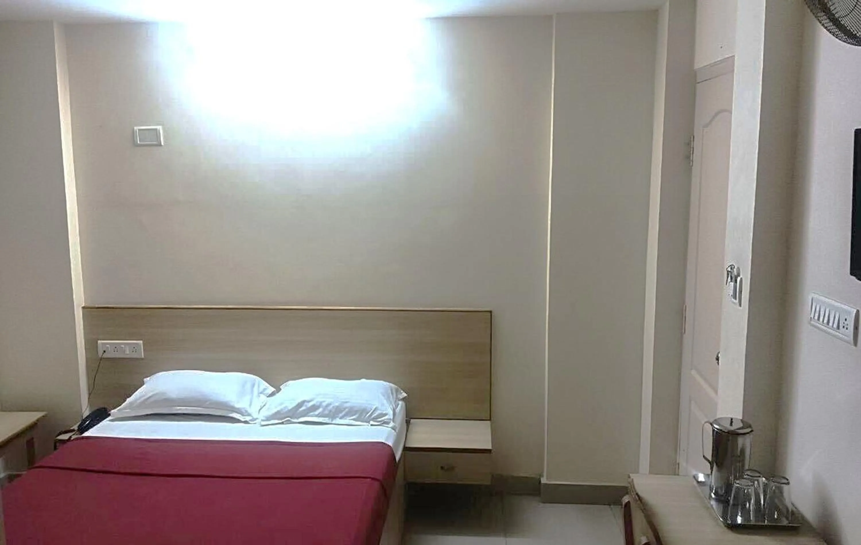 Bedroom, Bed in Hotel Rainbow near Victoria Hospital City Market