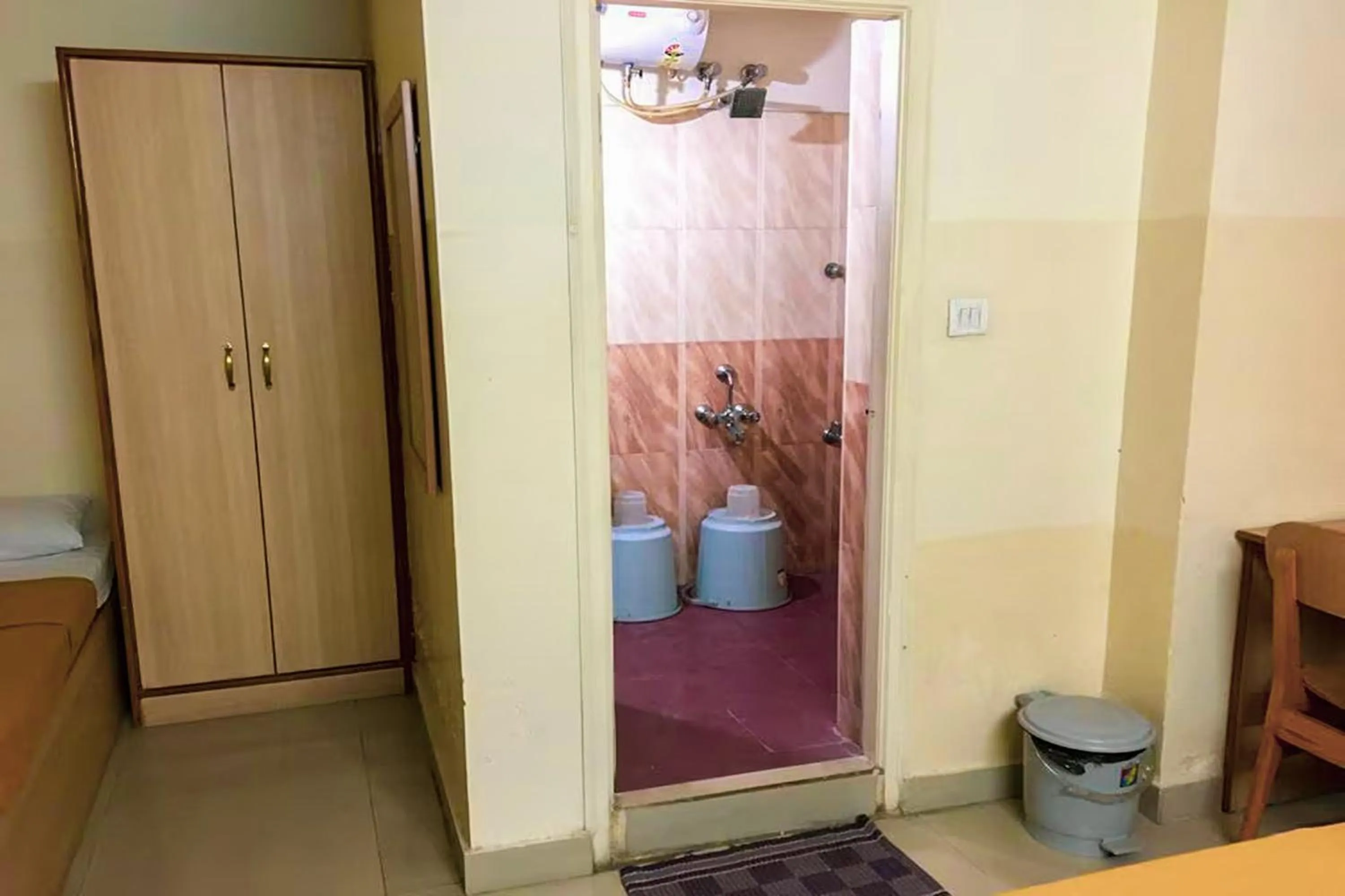 Bathroom in Hotel Rainbow near Victoria Hospital City Market