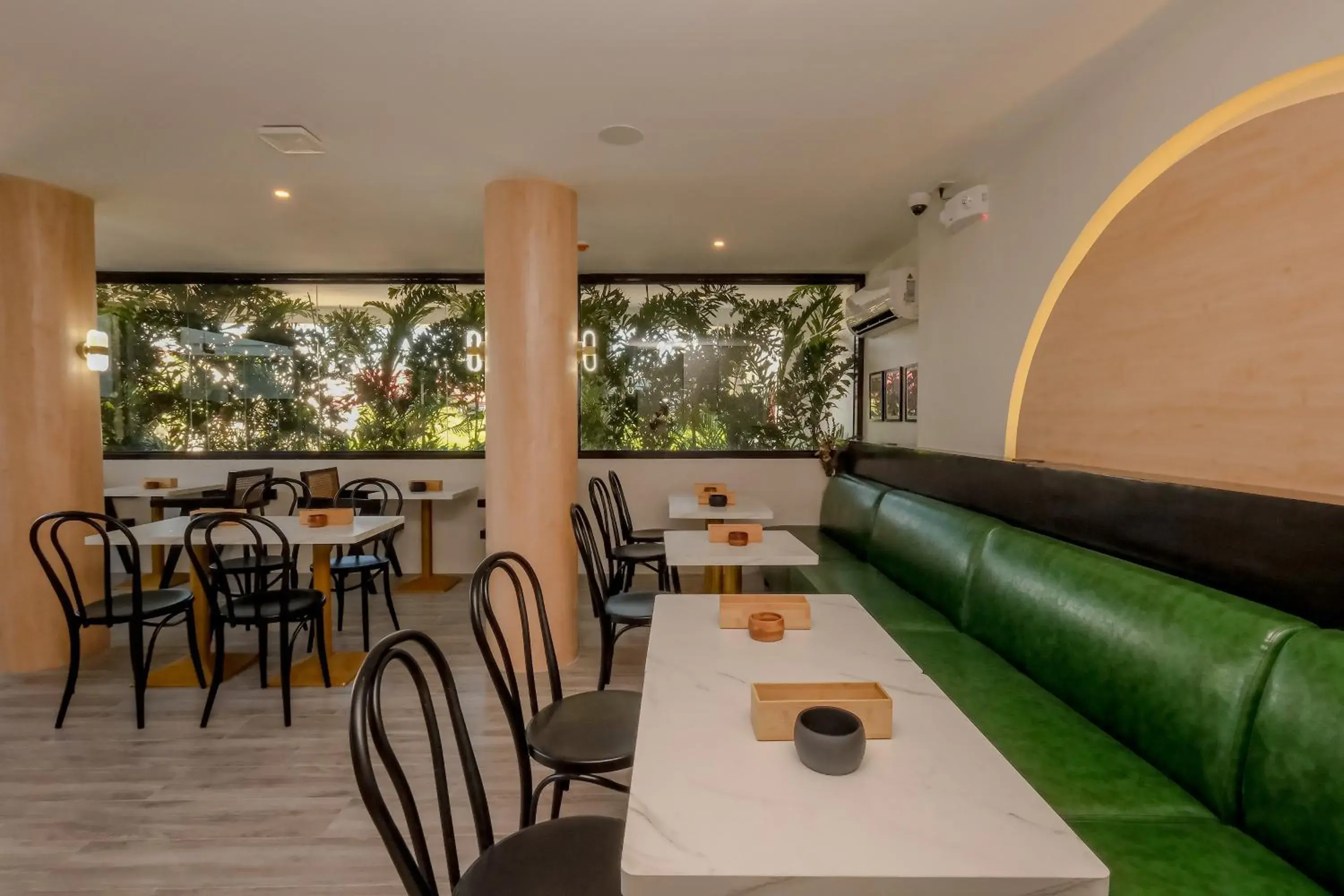 Restaurant/places to eat in The Quarters by Rosey Restaurant/places to eat in The Quarters by Rosey