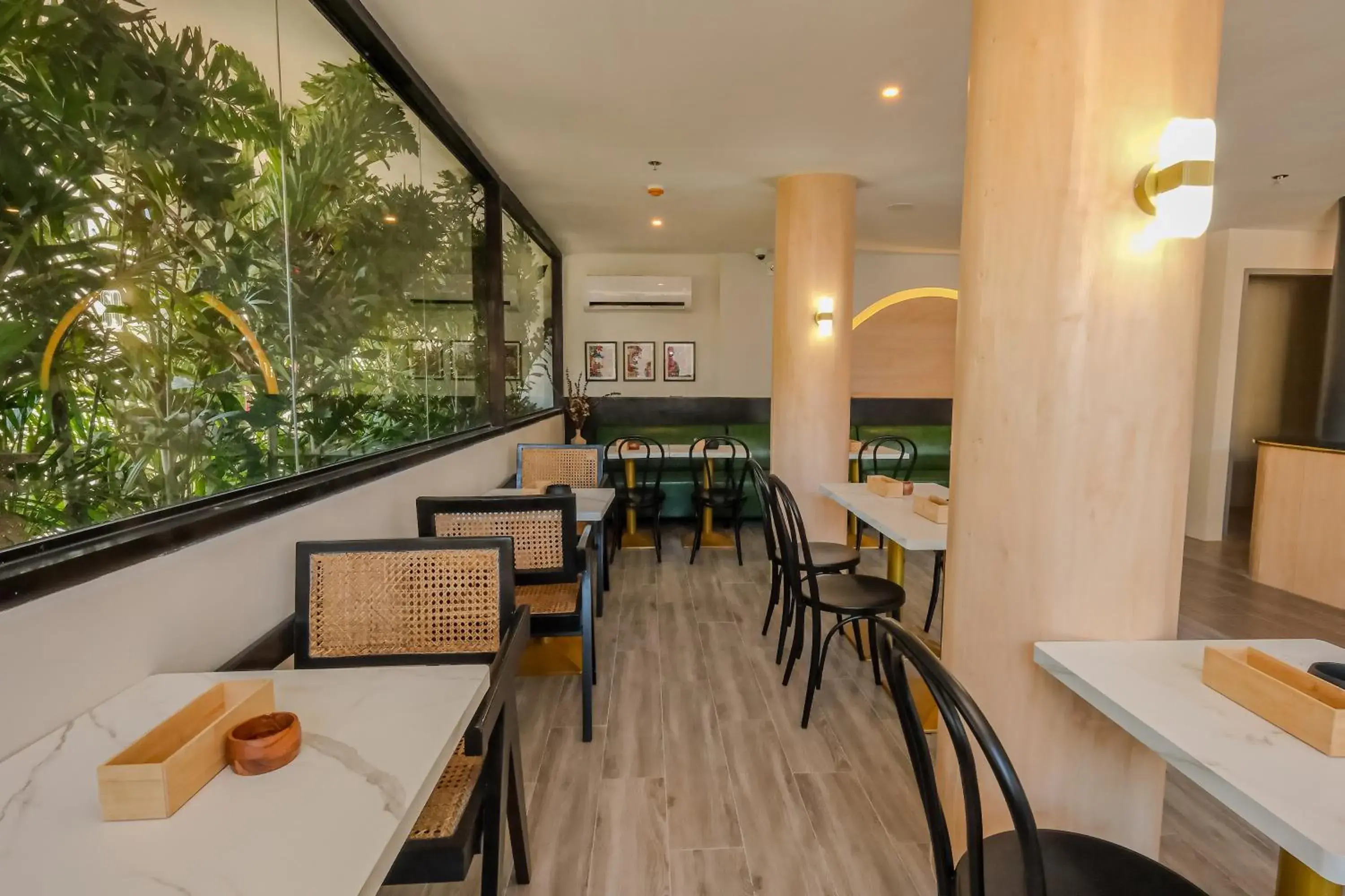 Restaurant/places to eat in The Quarters by Rosey Restaurant/places to eat in The Quarters by Rosey