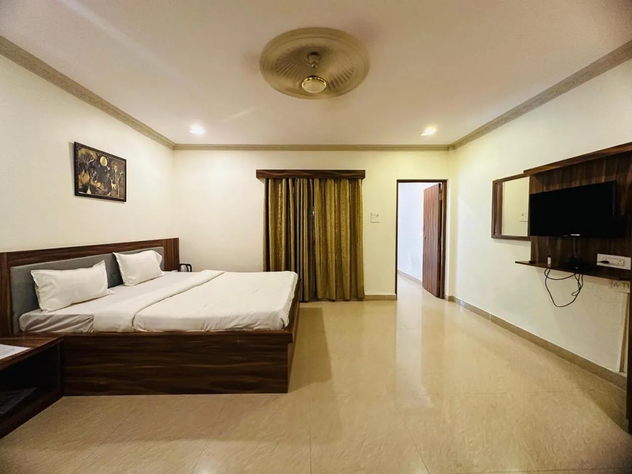 Bed in Goa Holiday Beach Resort